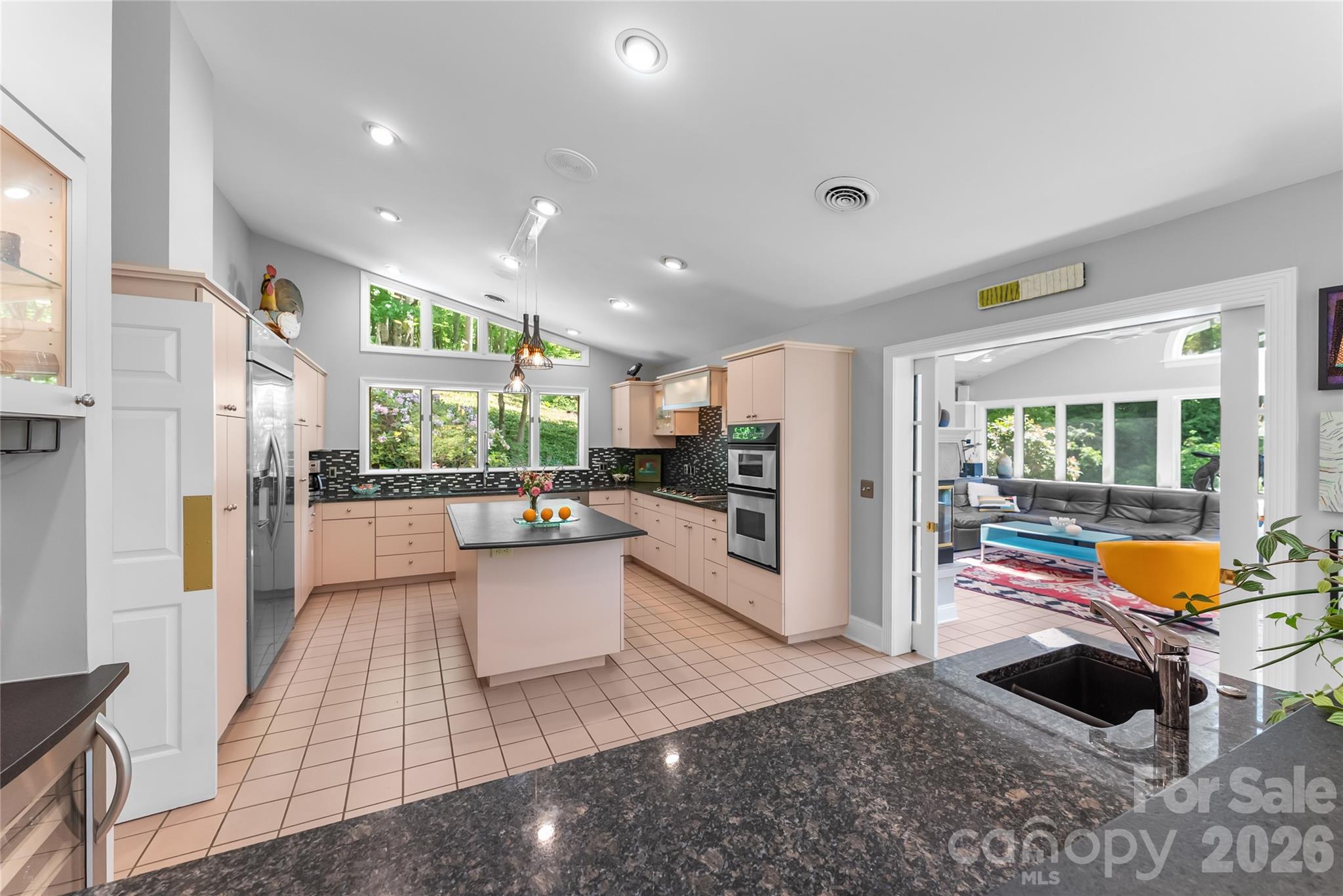 200 Robinhood Road Property Photo 10