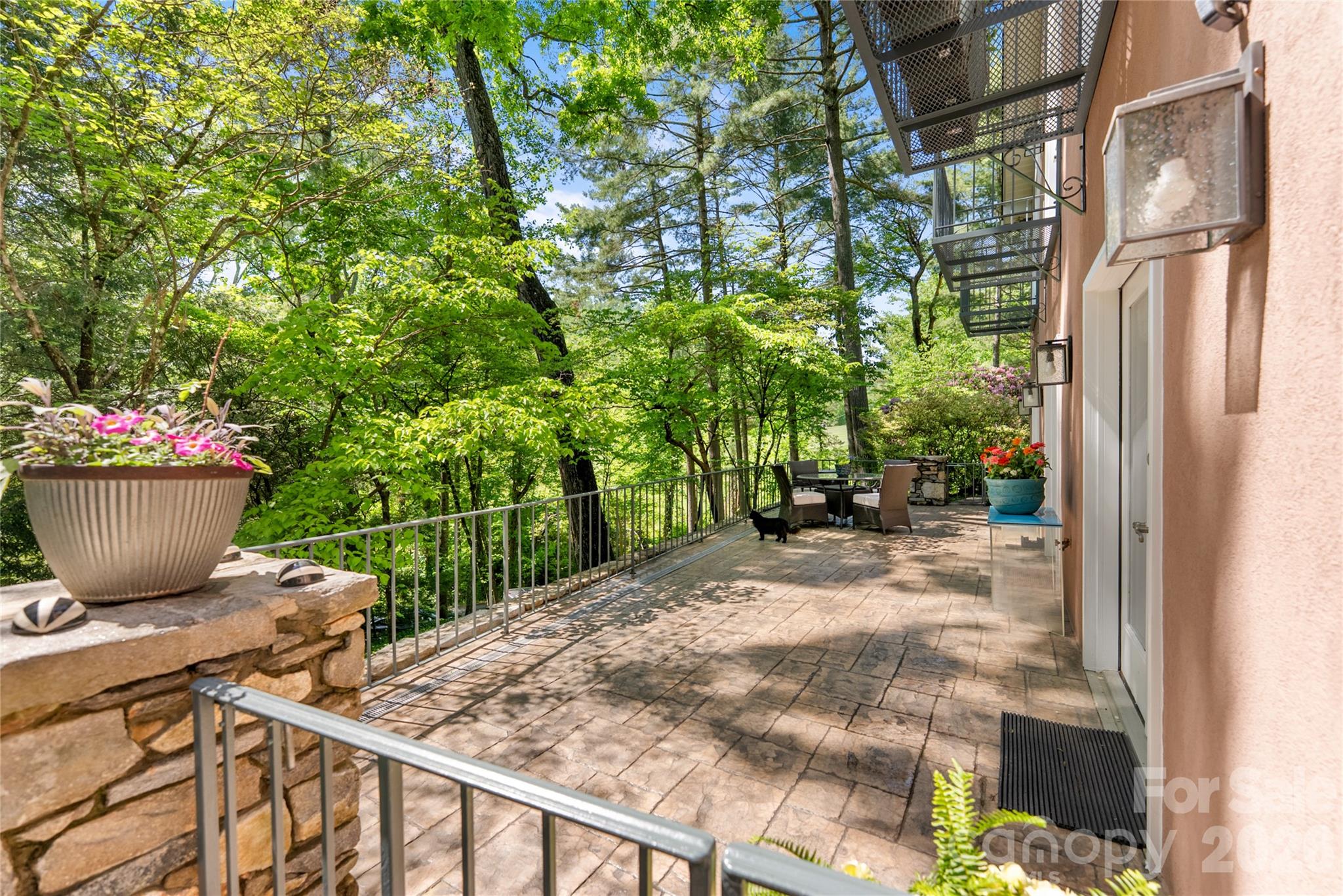 200 Robinhood Road Property Photo 37