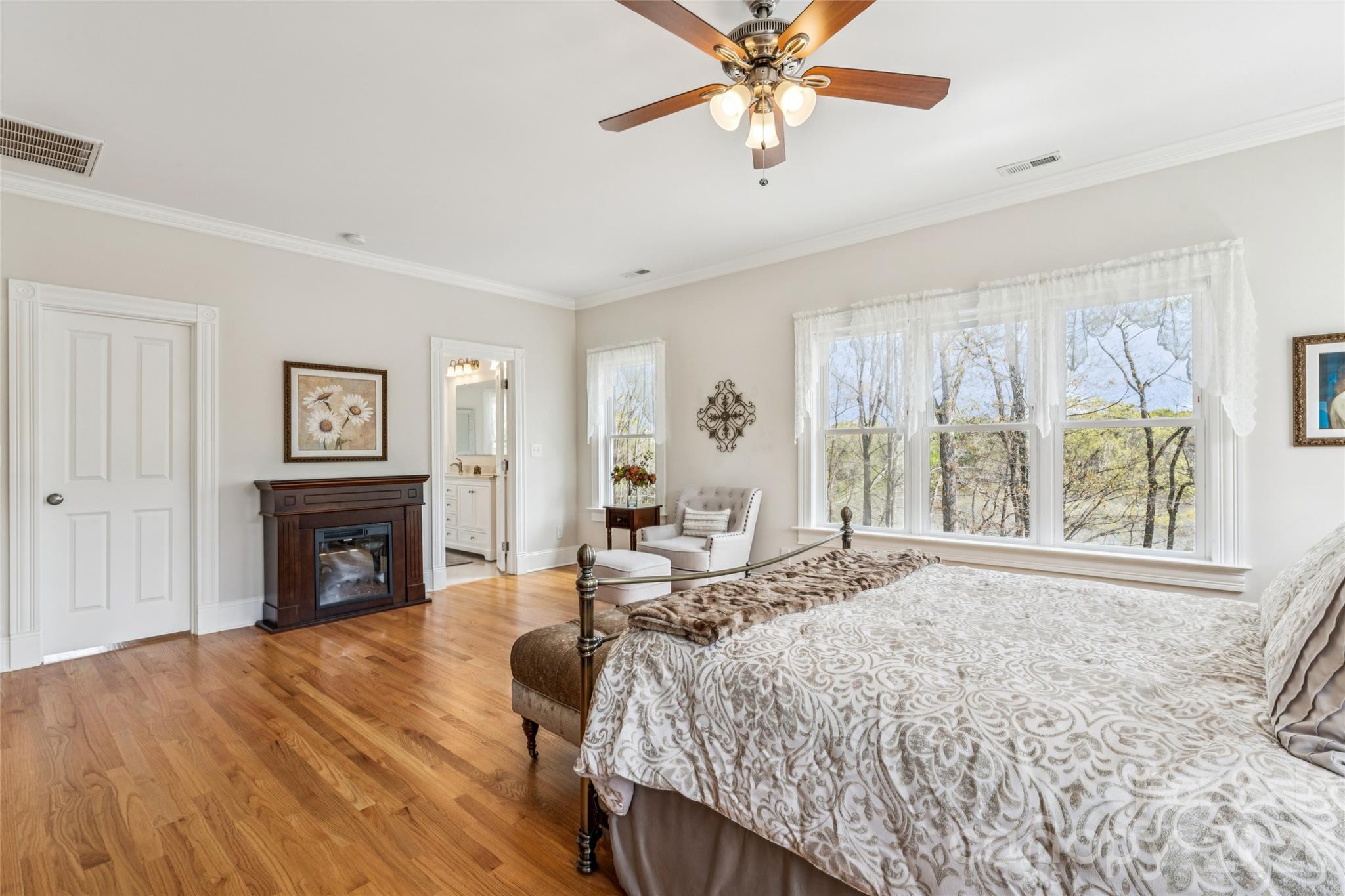 902 Bridgewater Drive Property Photo 30