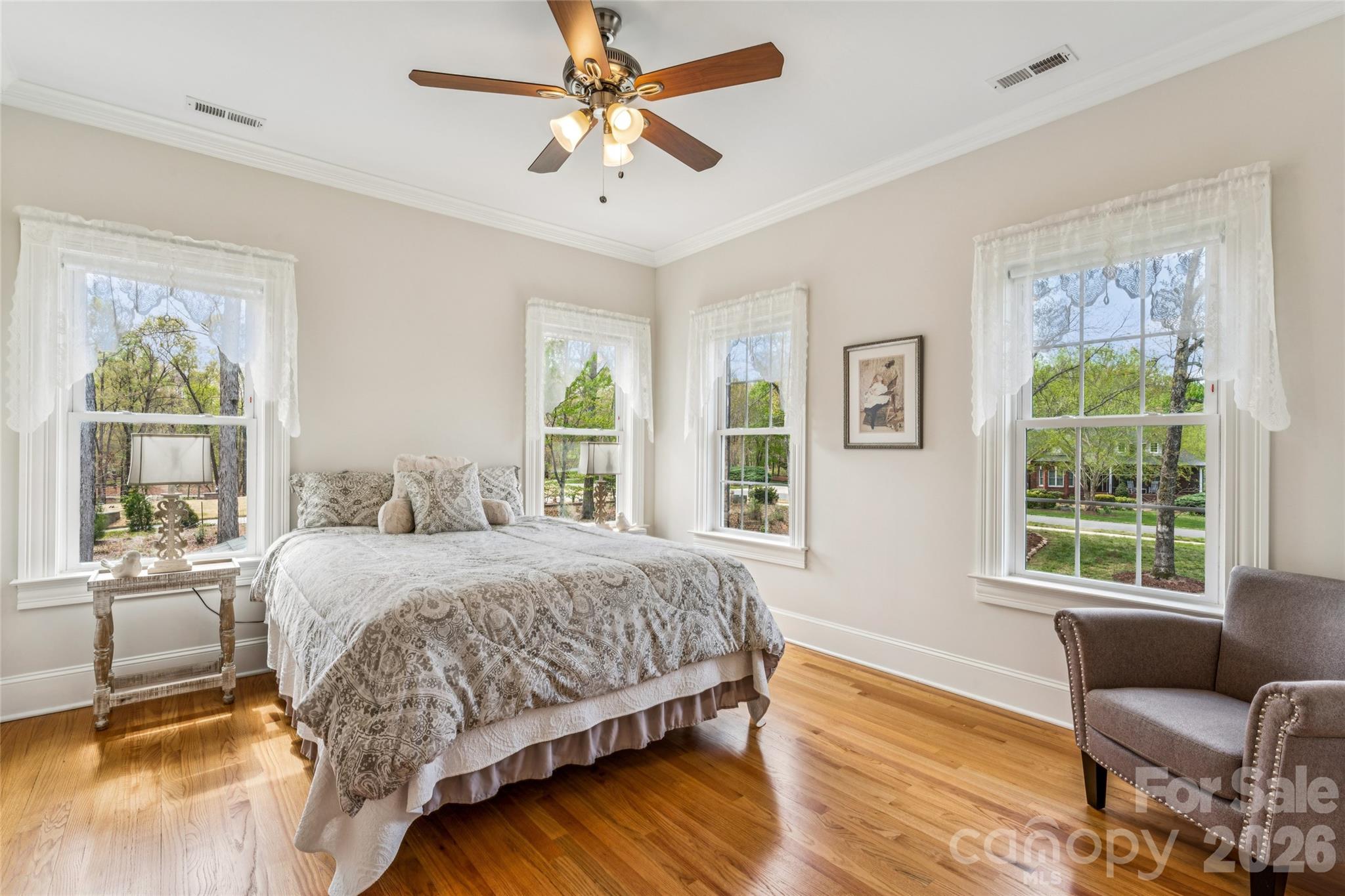 902 Bridgewater Drive Property Photo 34
