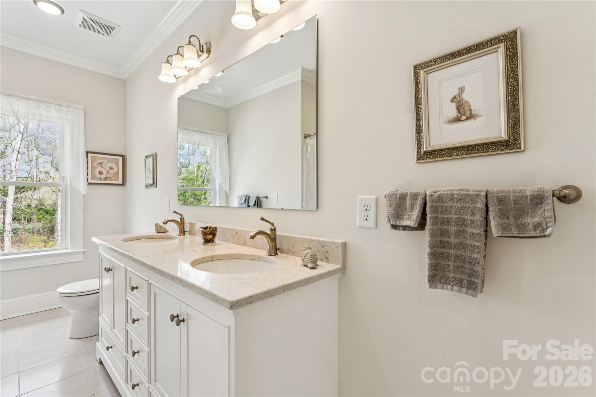 902 Bridgewater Drive Property Photo 35