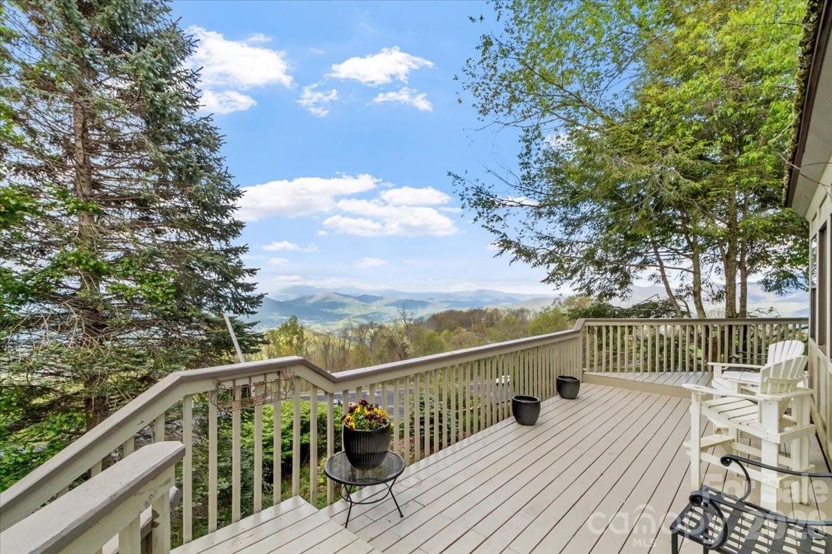 19 Lookout Loop Property Photo 35