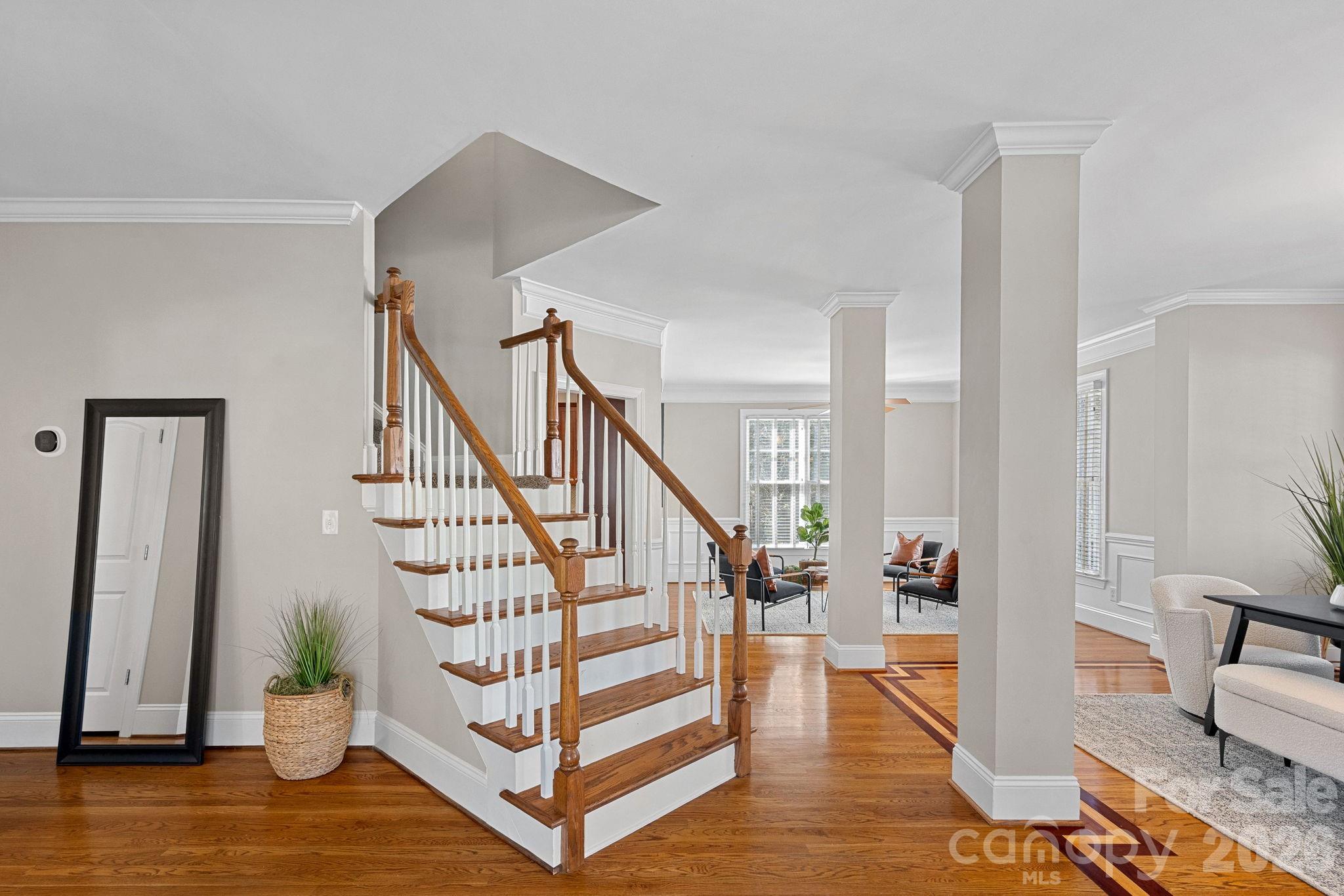 123 Hedgewood Drive Property Photo 5