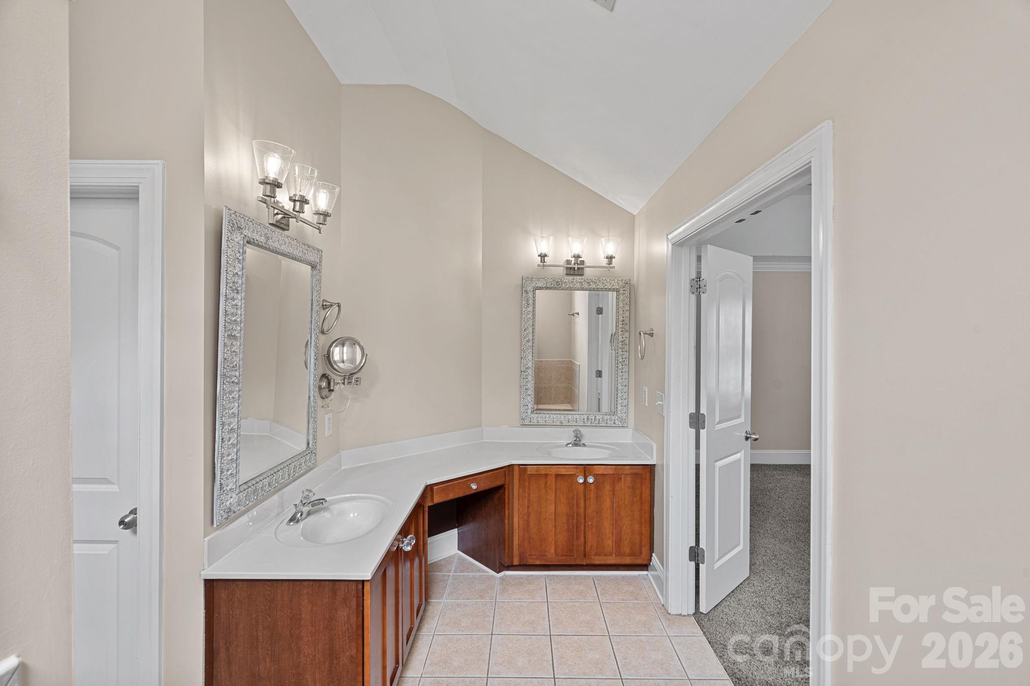 123 Hedgewood Drive Property Photo 21