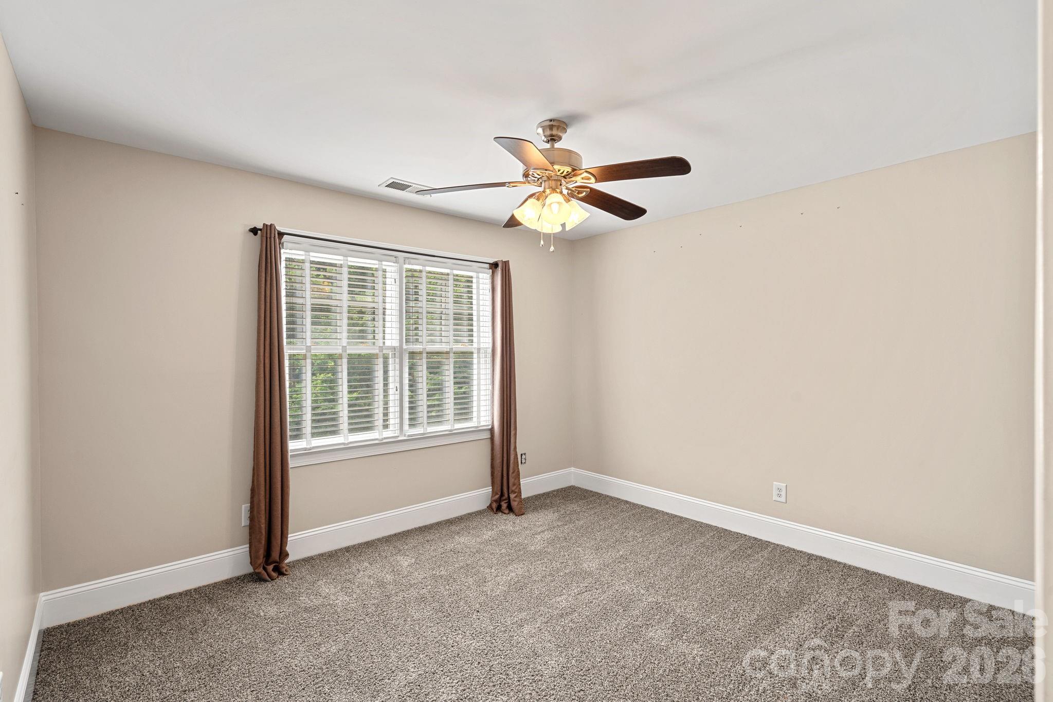 123 Hedgewood Drive Property Photo 26