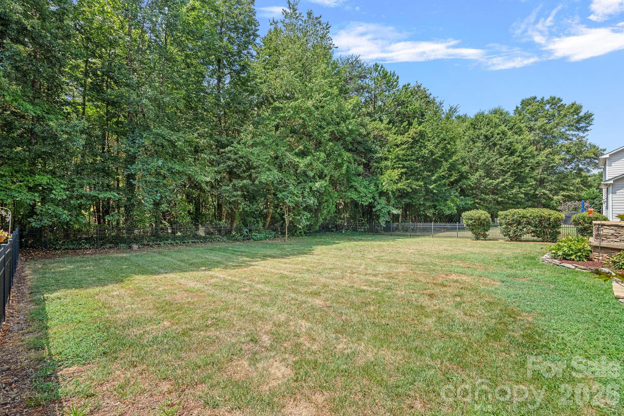 123 Hedgewood Drive Property Photo 35