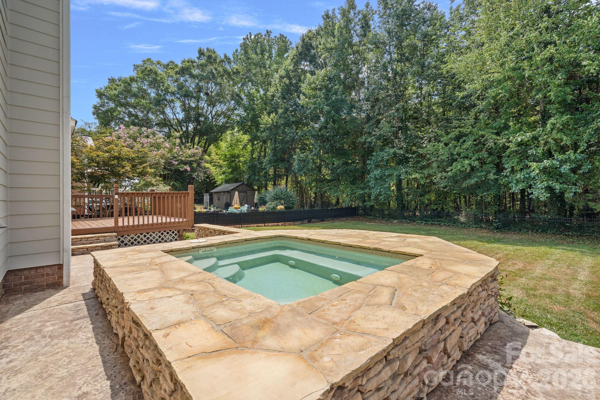 123 Hedgewood Drive Property Photo 37