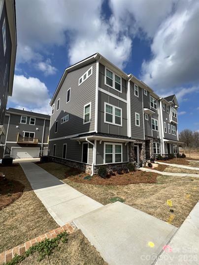 3754 Memorial Parkway Property Photo 1