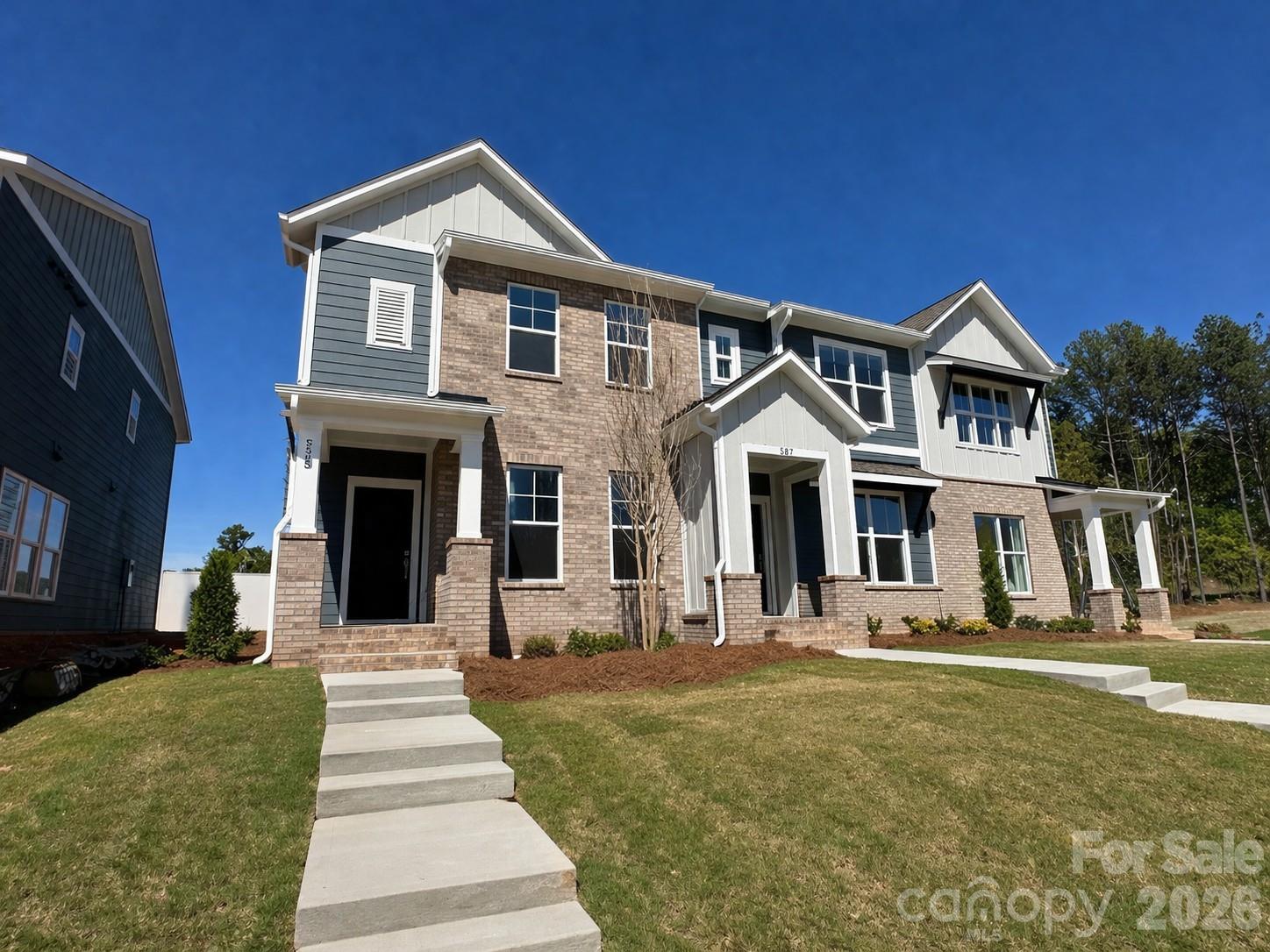 585 Cape Cod Way Property Photo 4