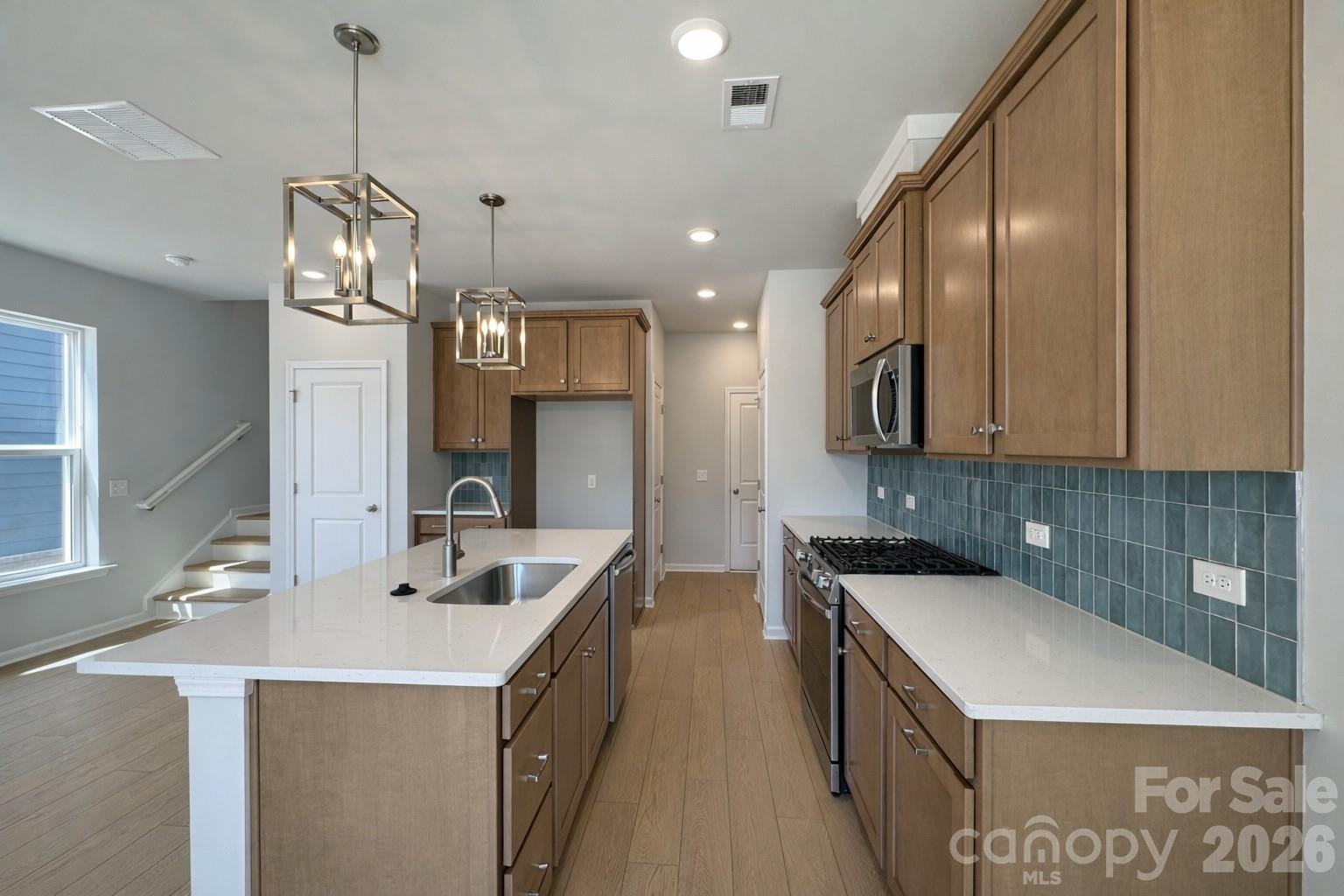 585 Cape Cod Way Property Photo 6
