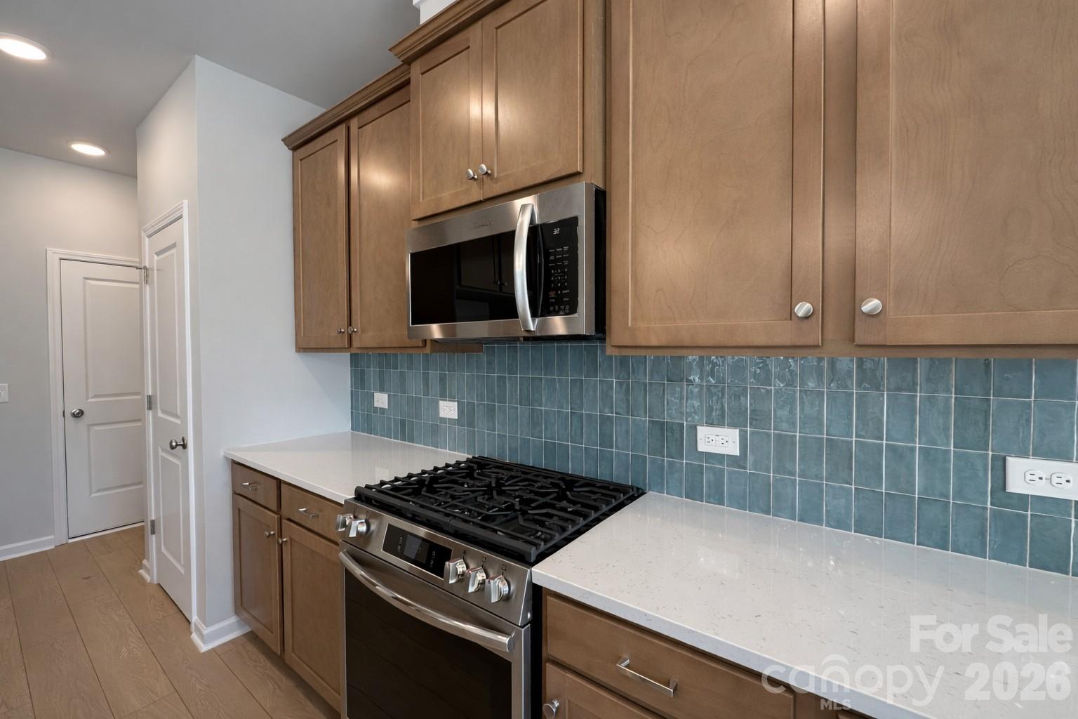585 Cape Cod Way Property Photo 10