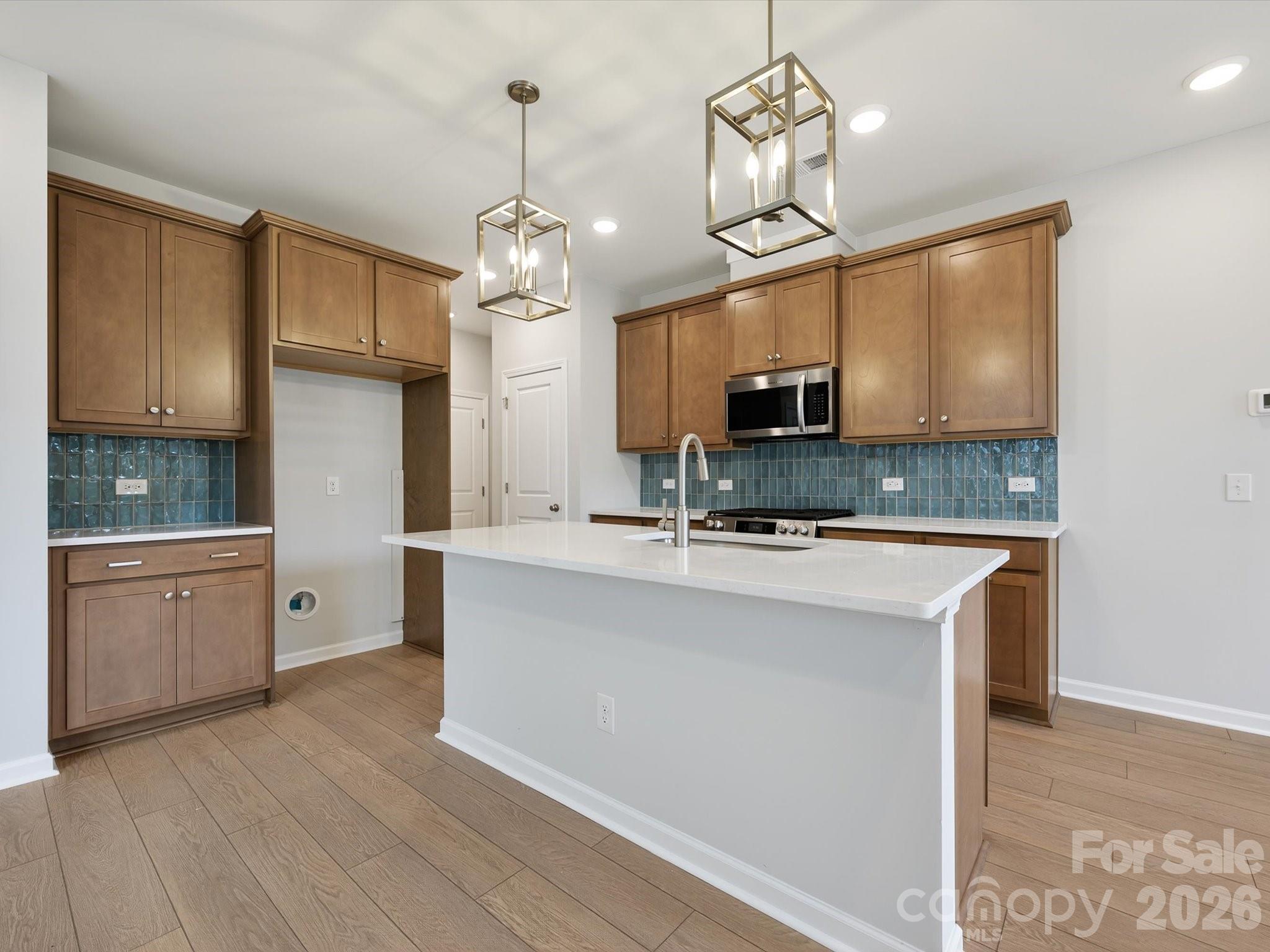 585 Cape Cod Way Property Photo 22