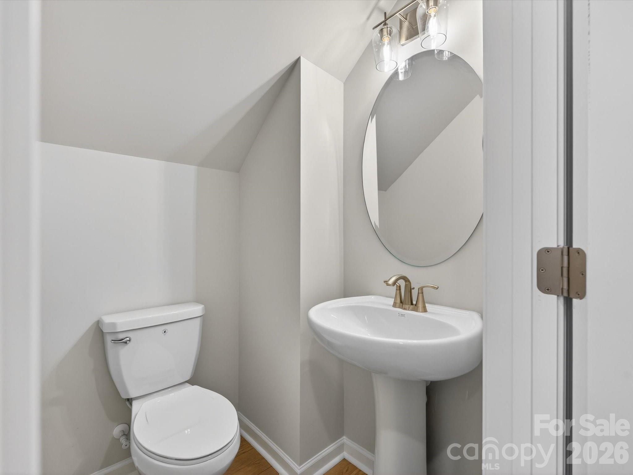 585 Cape Cod Way Property Photo 26