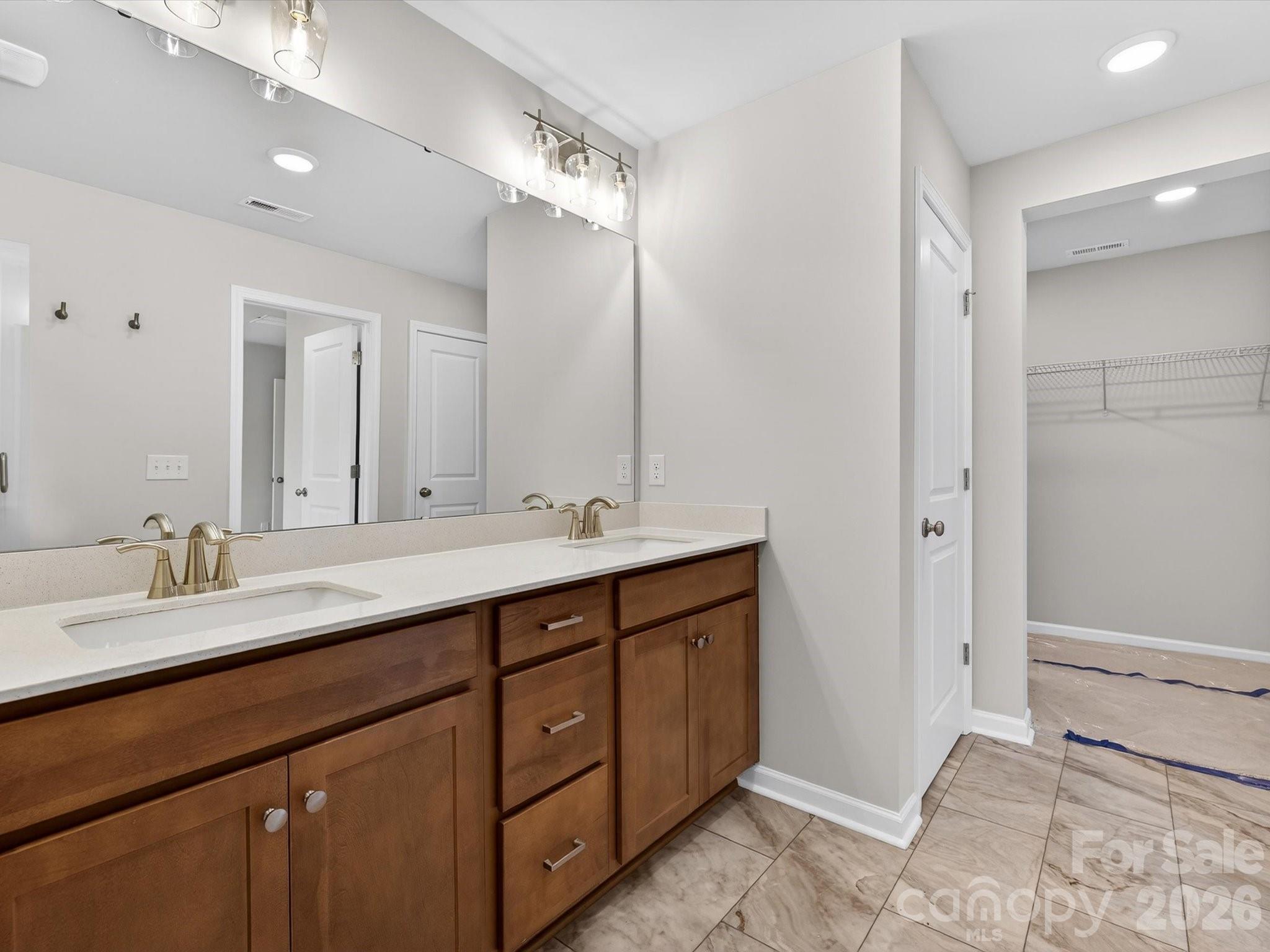 585 Cape Cod Way Property Photo 32
