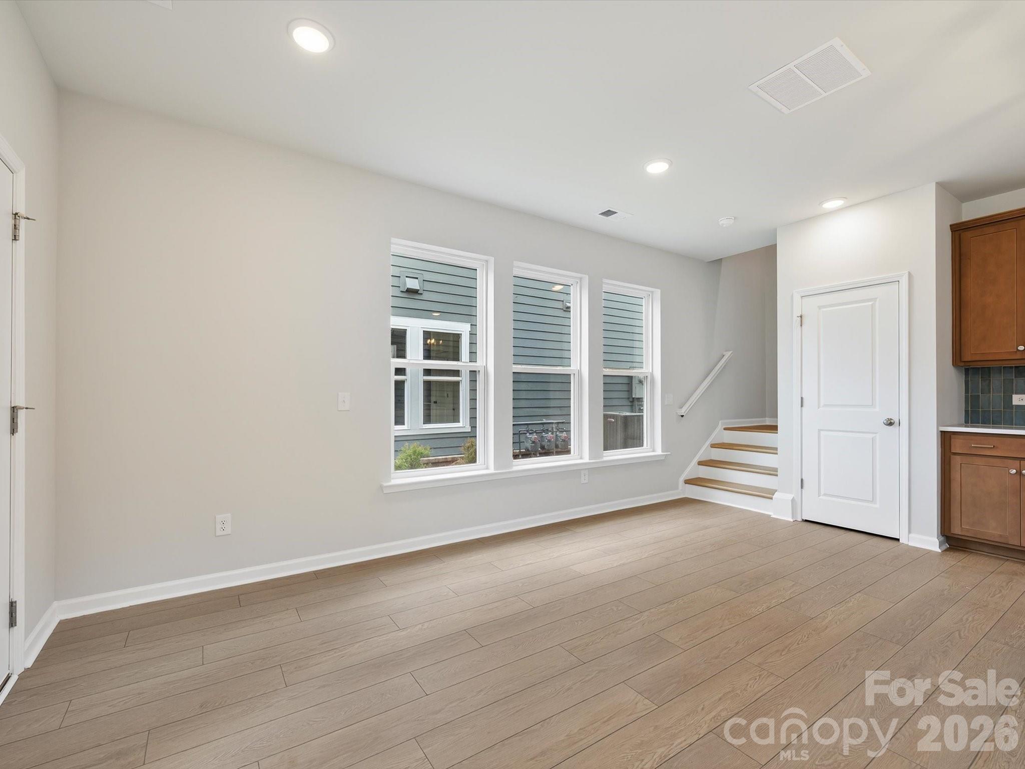 585 Cape Cod Way Property Photo 45