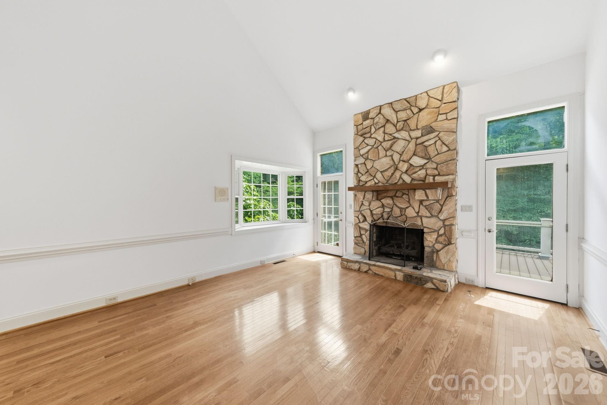 5215 Silchester Lane Property Photo 13