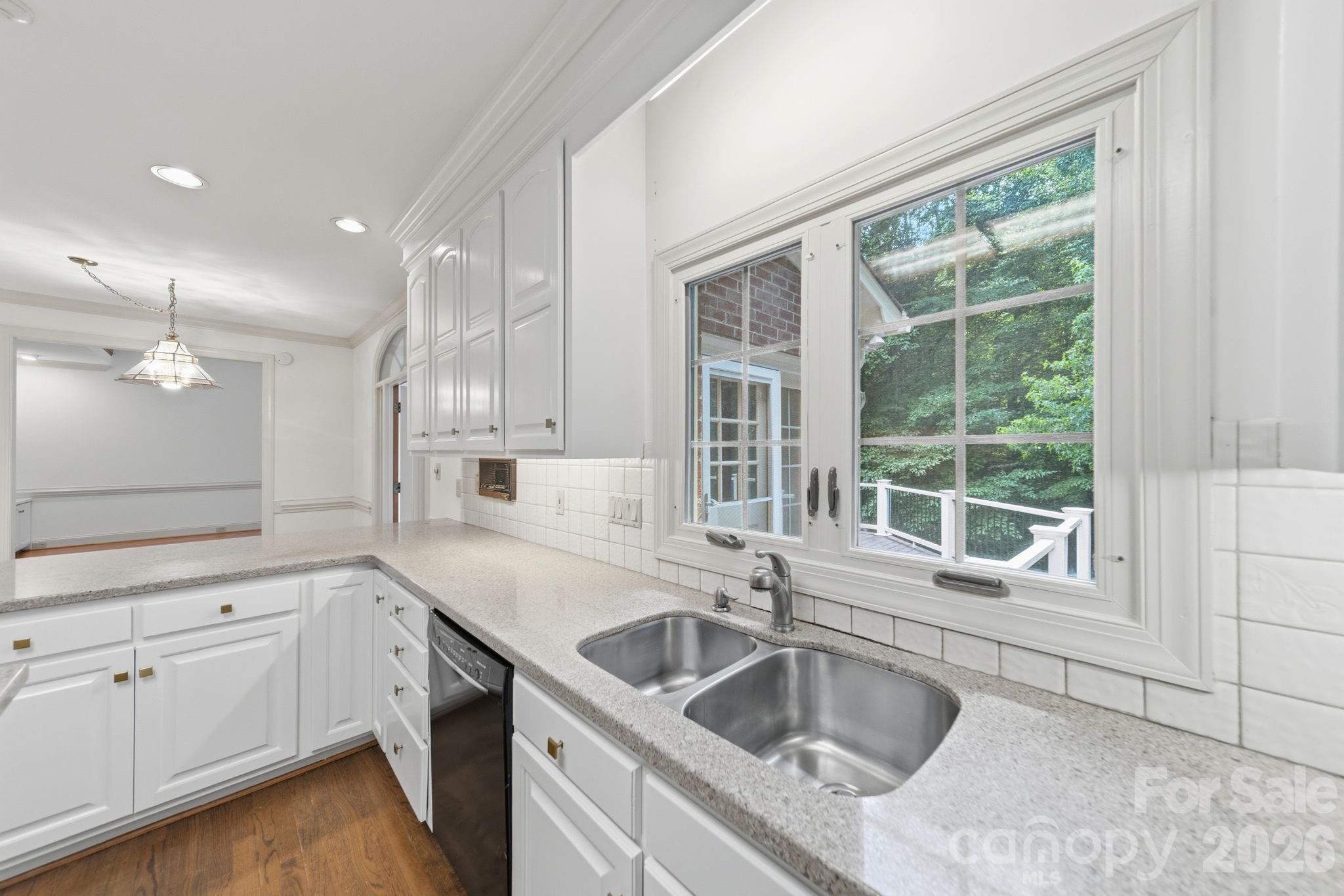 5215 Silchester Lane Property Photo 15