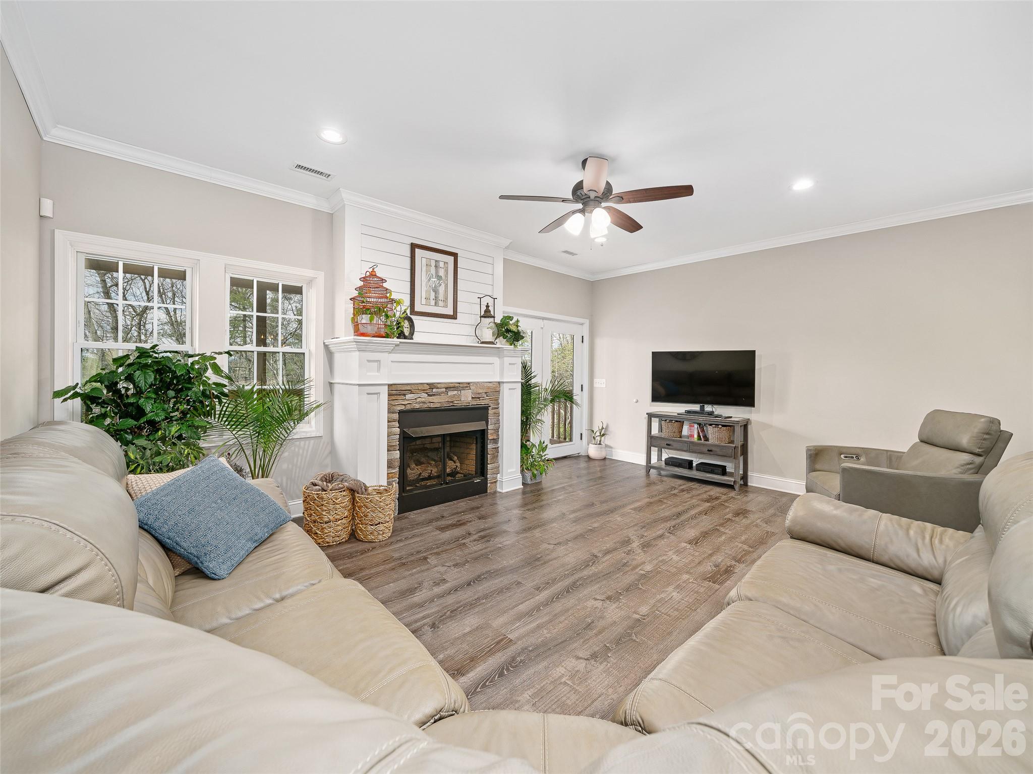 111 Wipprecht Drive Property Photo 14