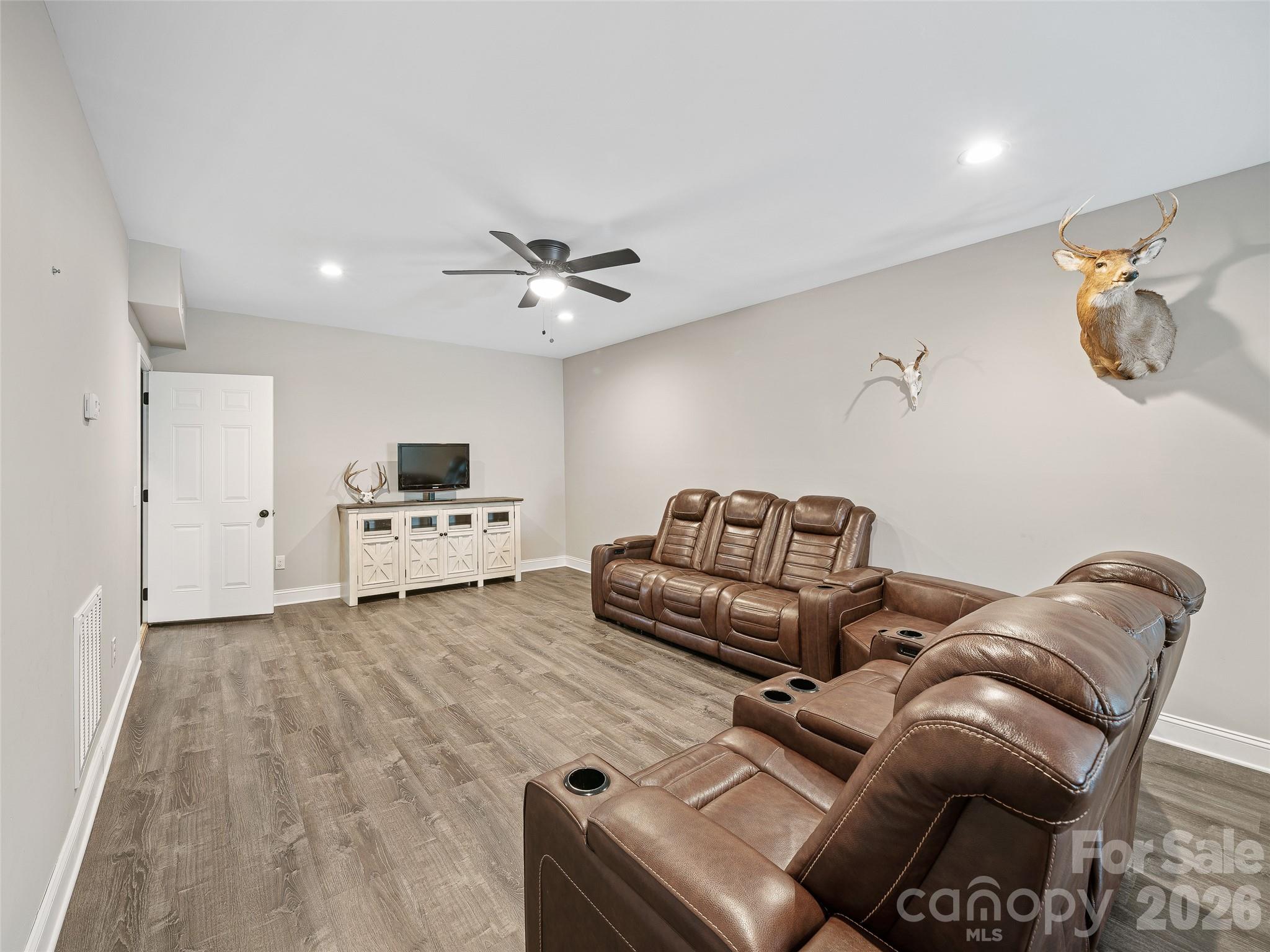 111 Wipprecht Drive Property Photo 31
