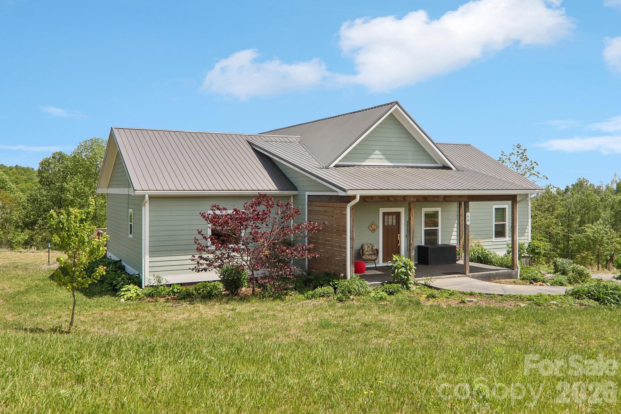 68 Simply Grateful Drive Property Photo 1