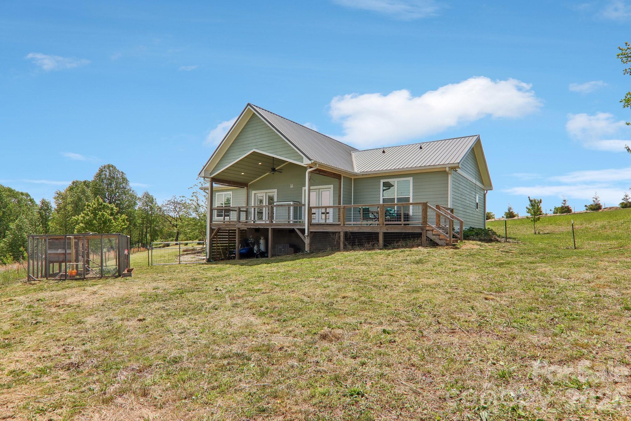 68 Simply Grateful Drive Property Photo 26