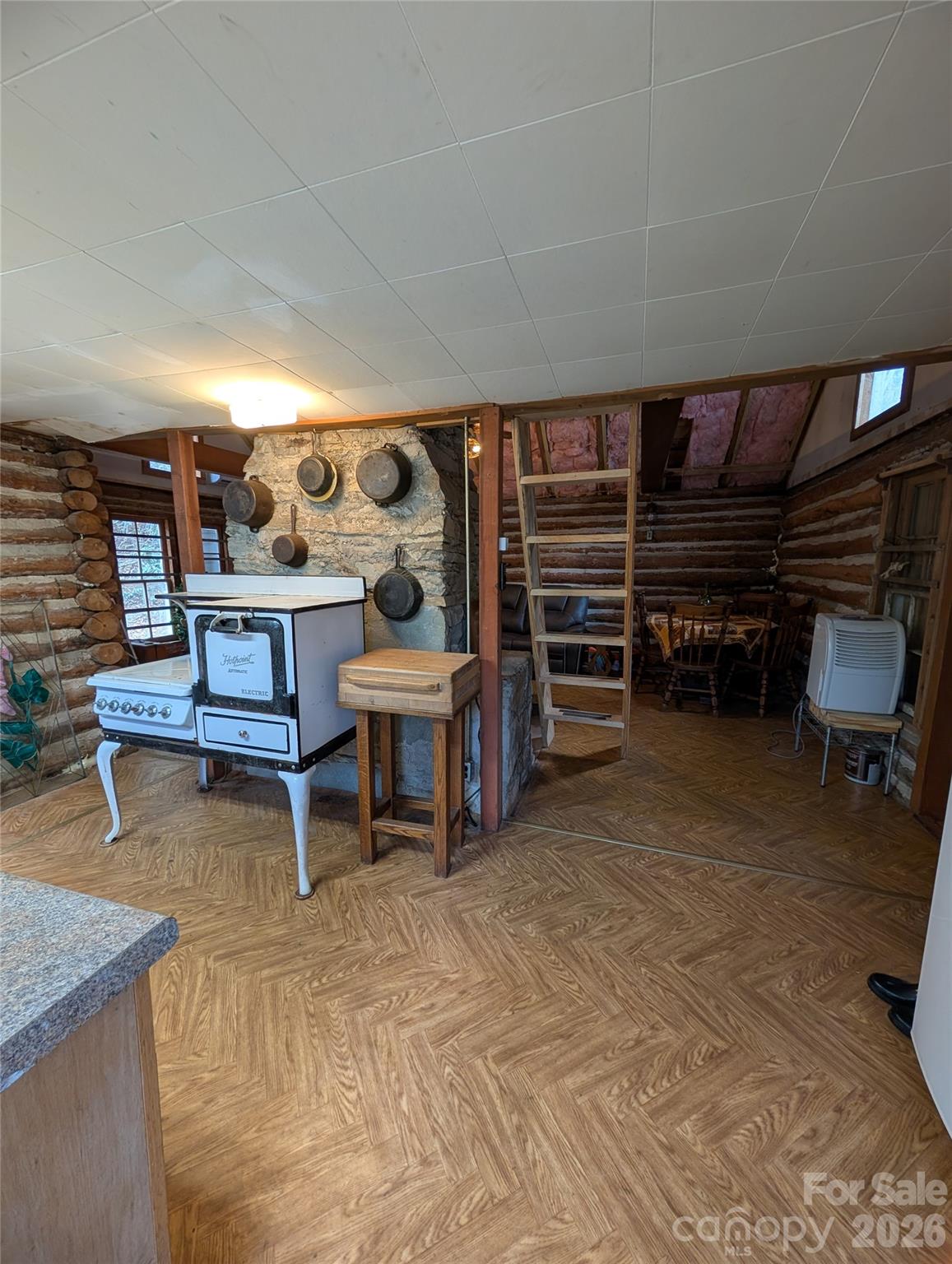 6712 Globe Road Property Photo 2