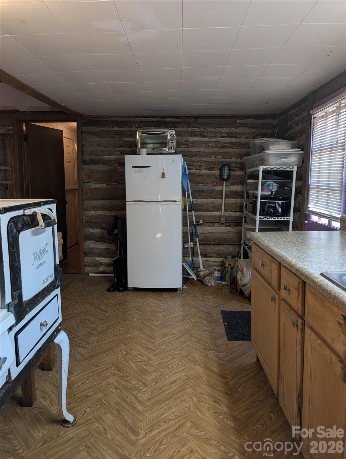 6712 Globe Road Property Photo 3