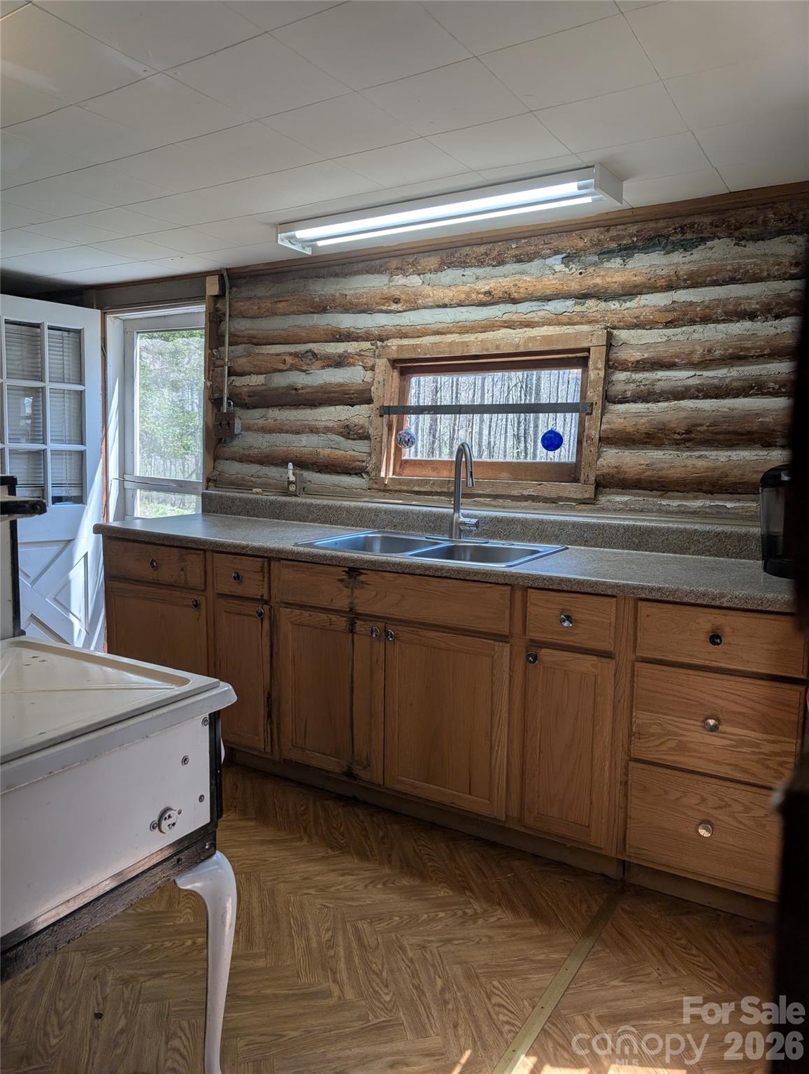 6712 Globe Road Property Photo 6