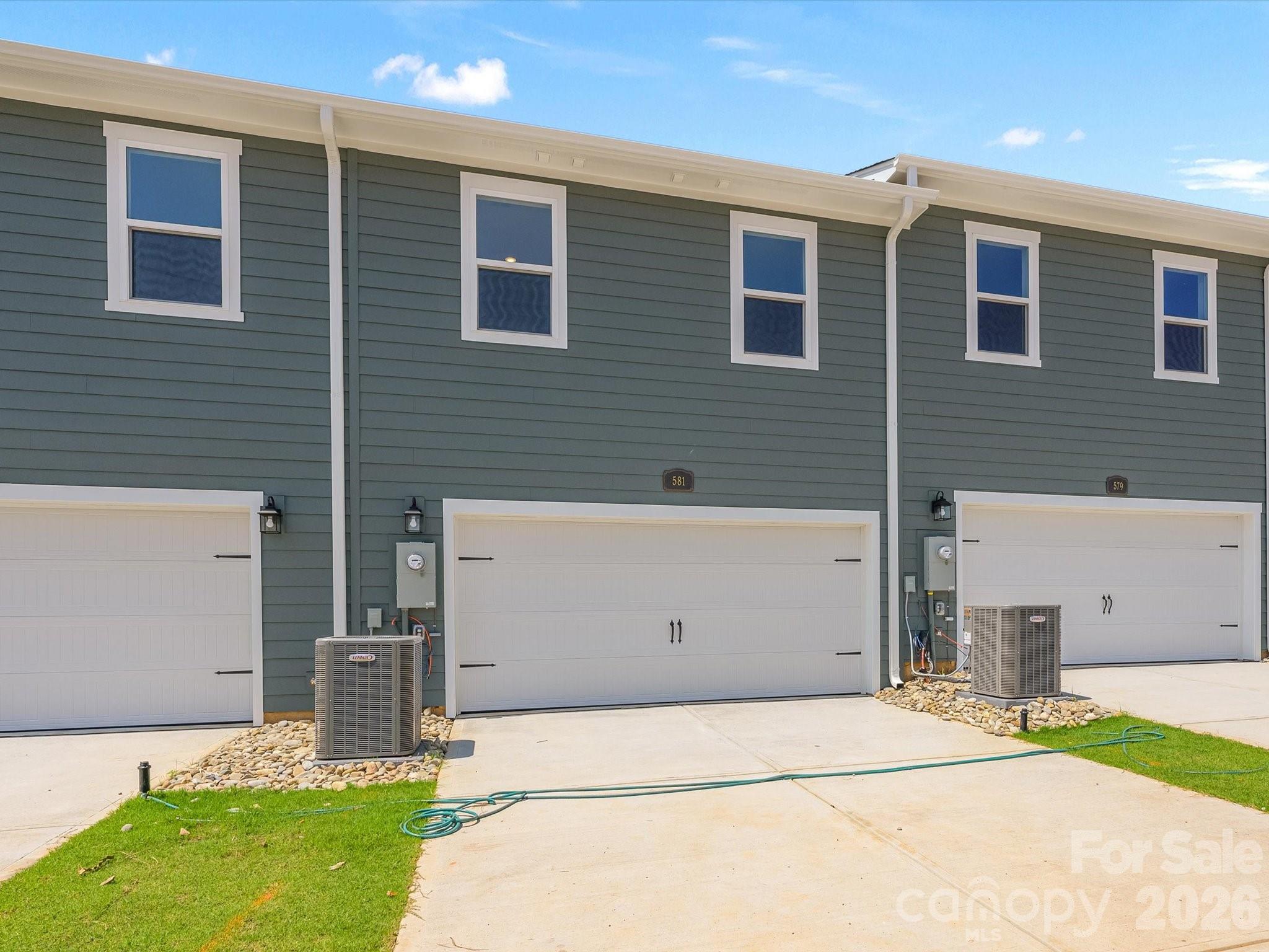 581 Cape Cod Way Property Photo 2