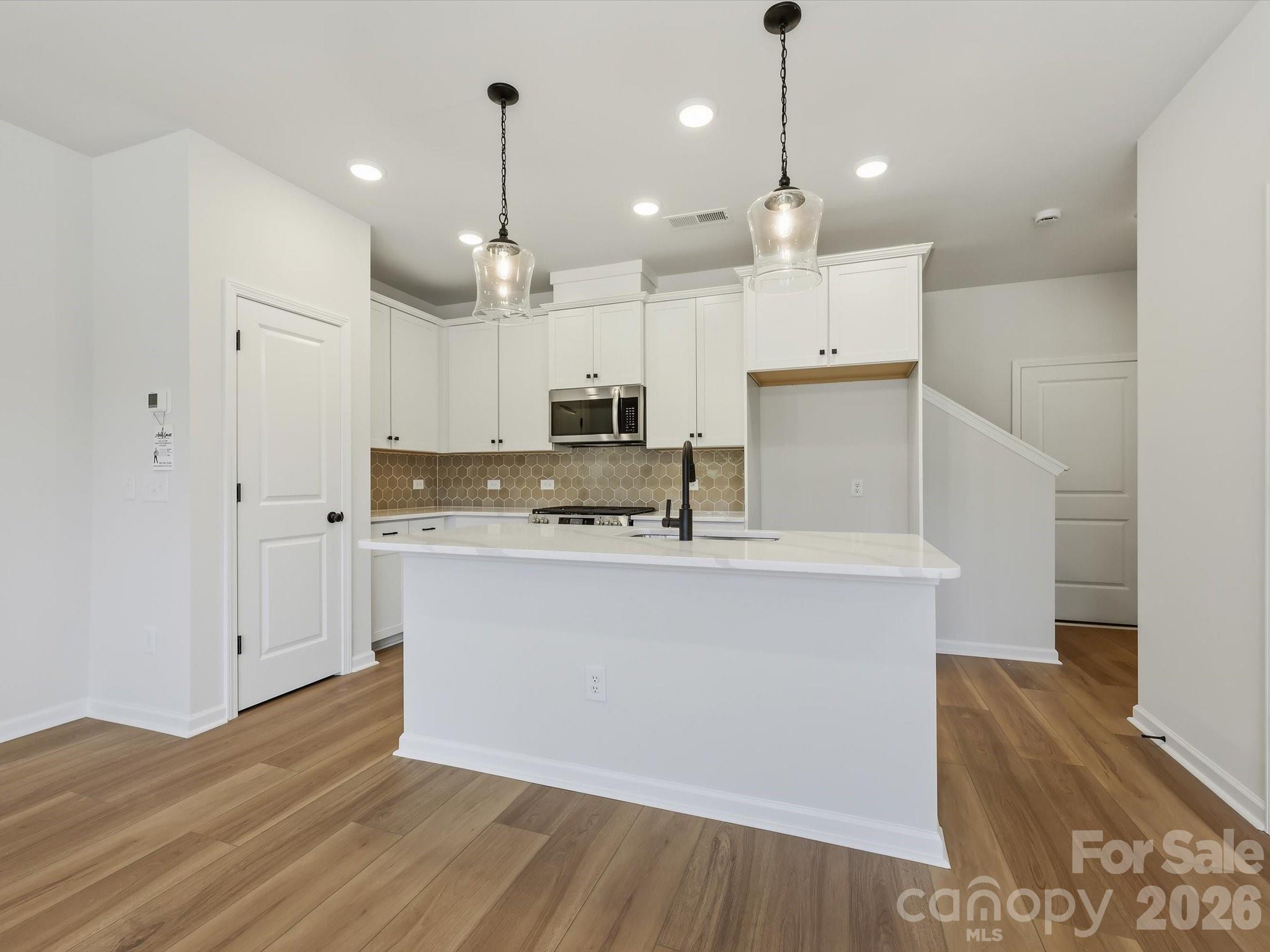 581 Cape Cod Way Property Photo 10
