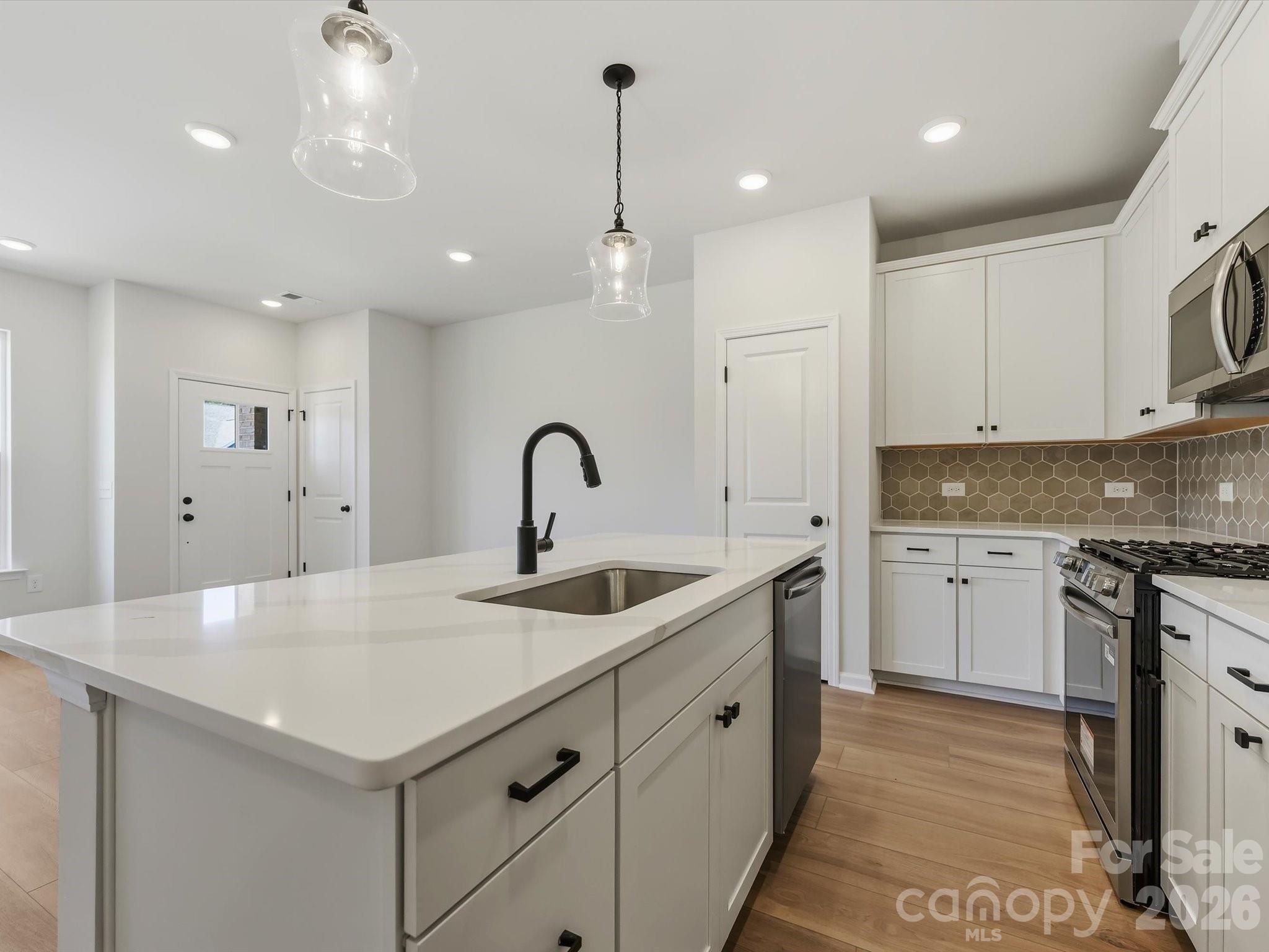 581 Cape Cod Way Property Photo 13