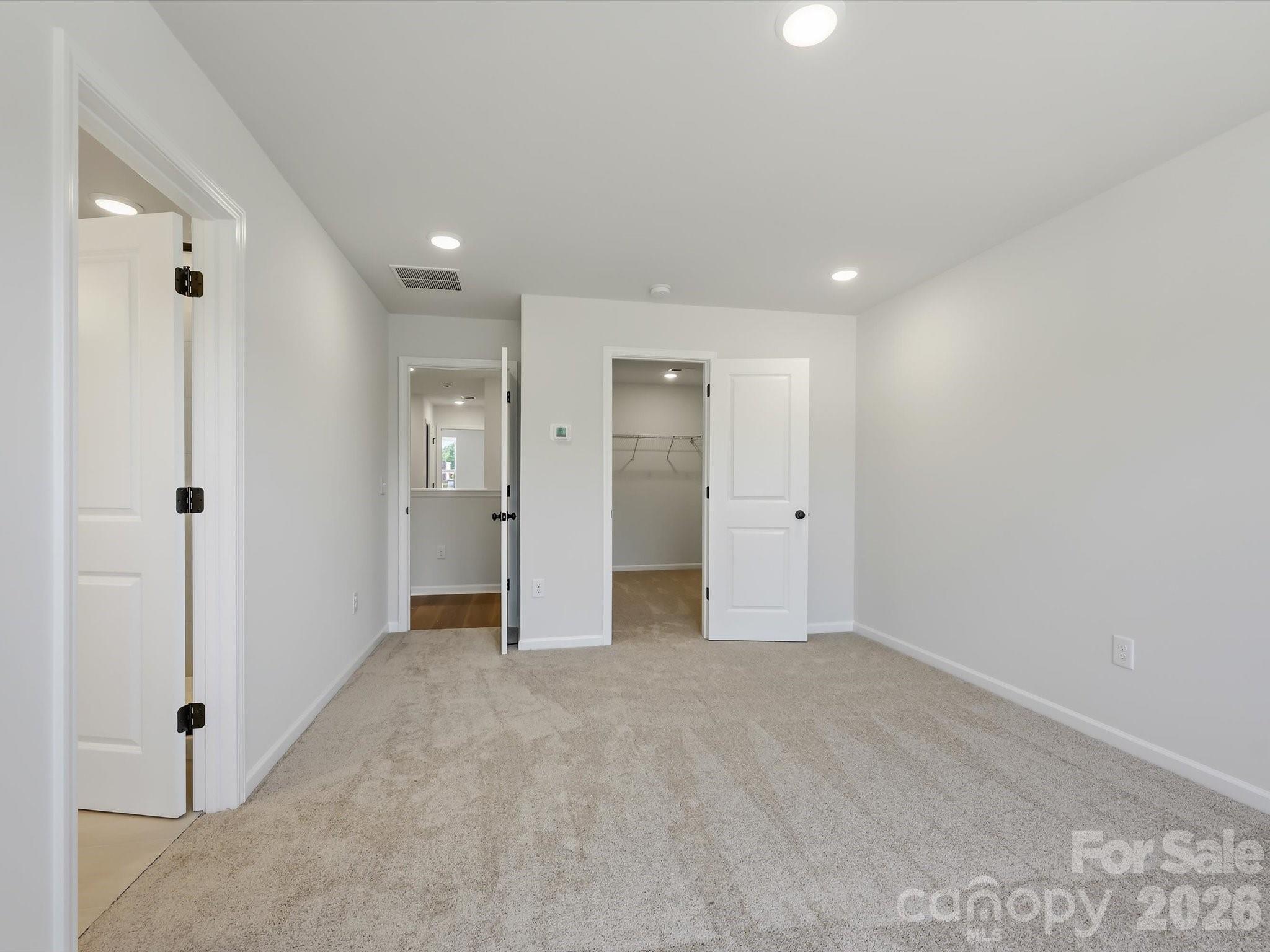 581 Cape Cod Way Property Photo 17