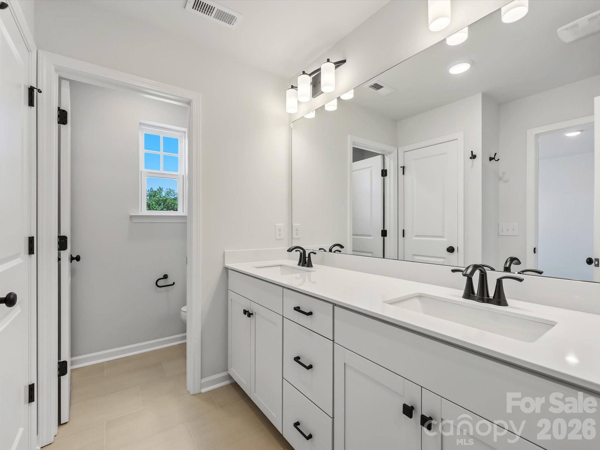 581 Cape Cod Way Property Photo 19