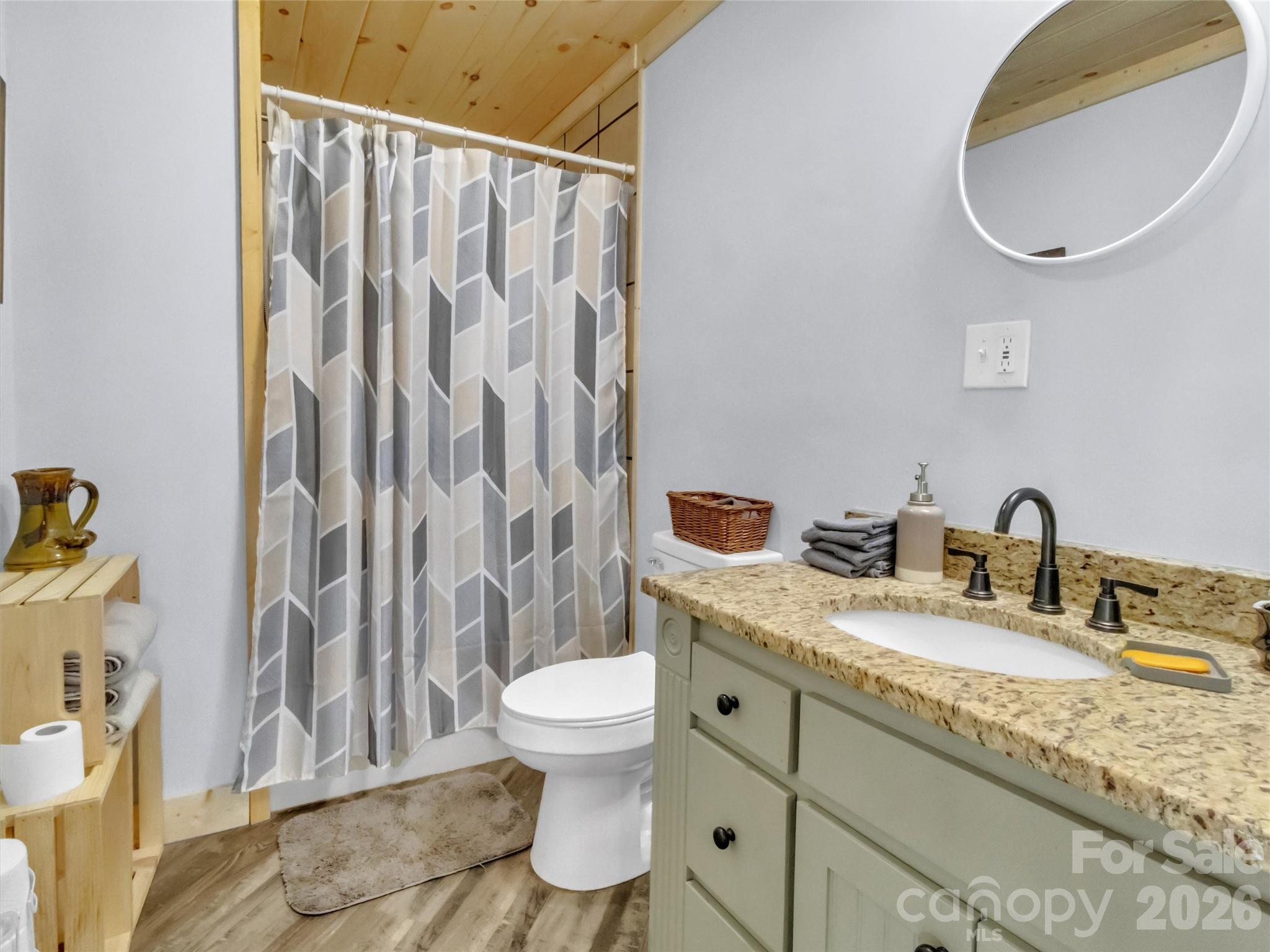 522 N River Road Property Photo 19