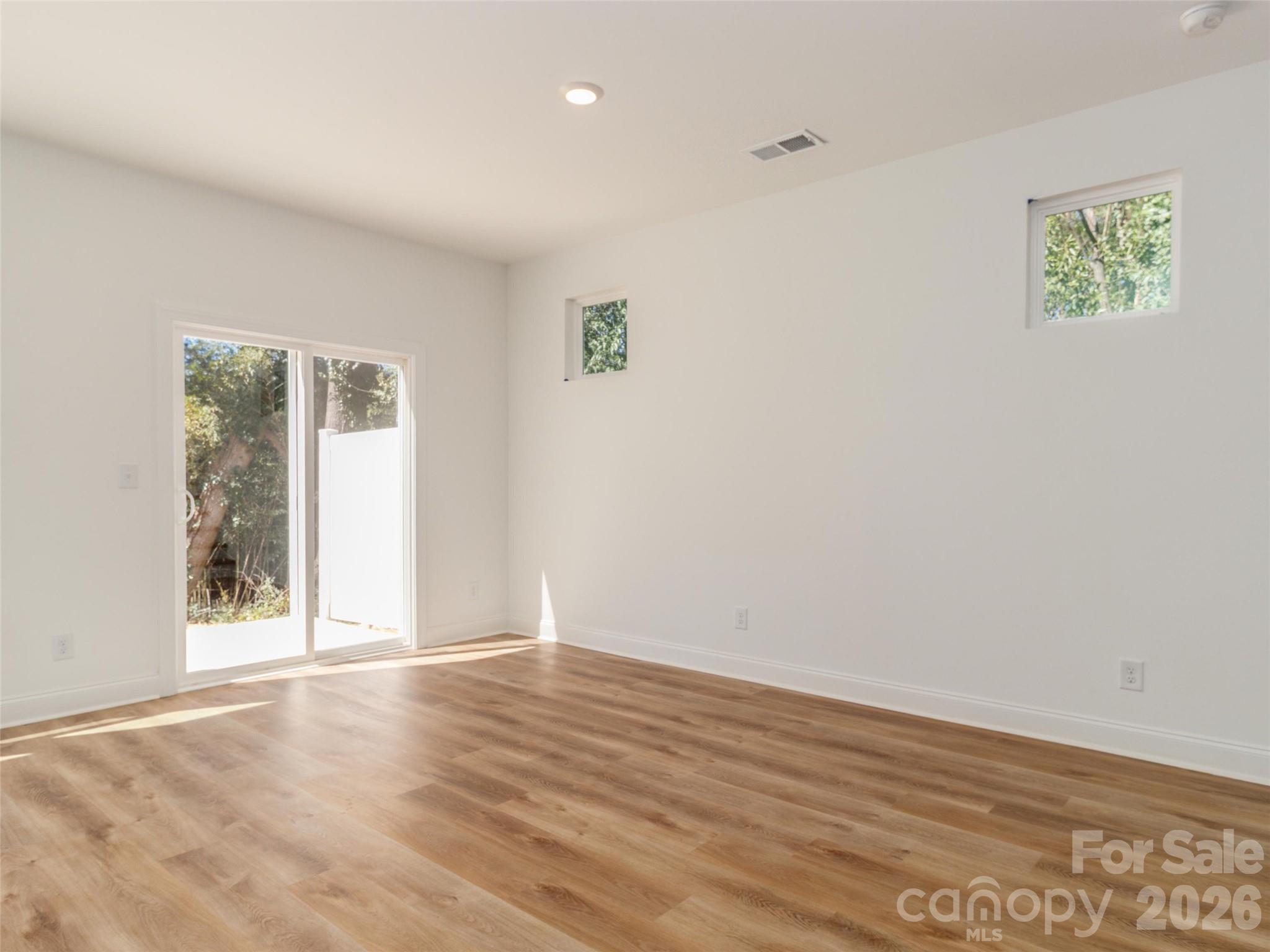 2521 Elon Street Property Photo 7