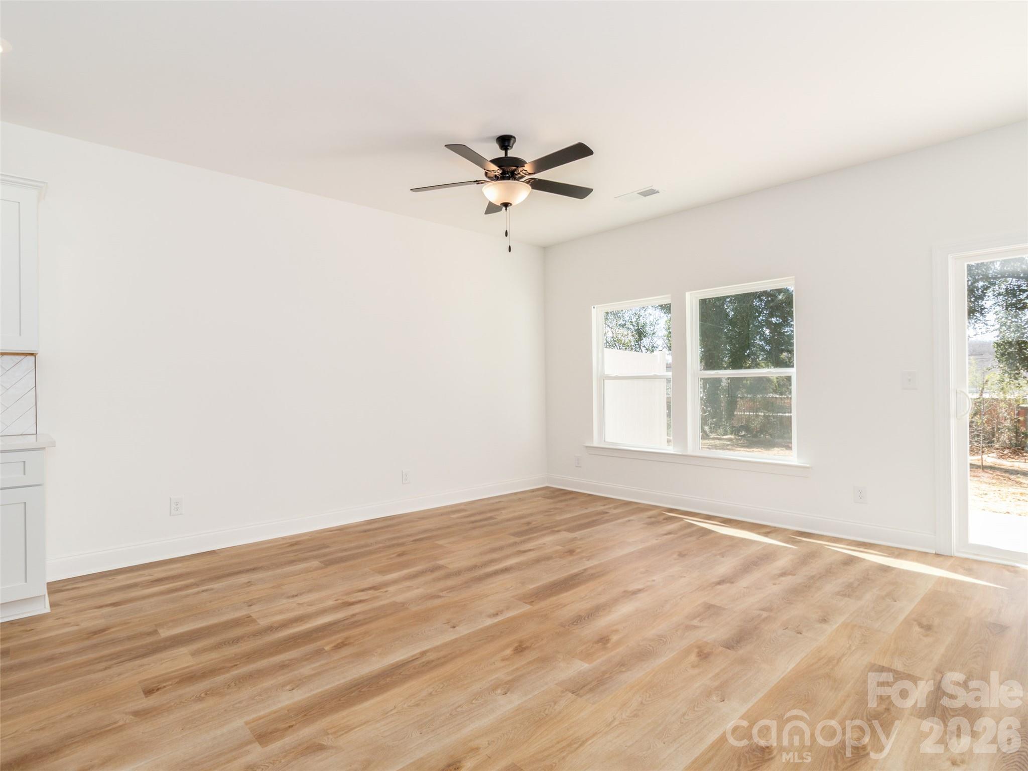 2521 Elon Street Property Photo 8