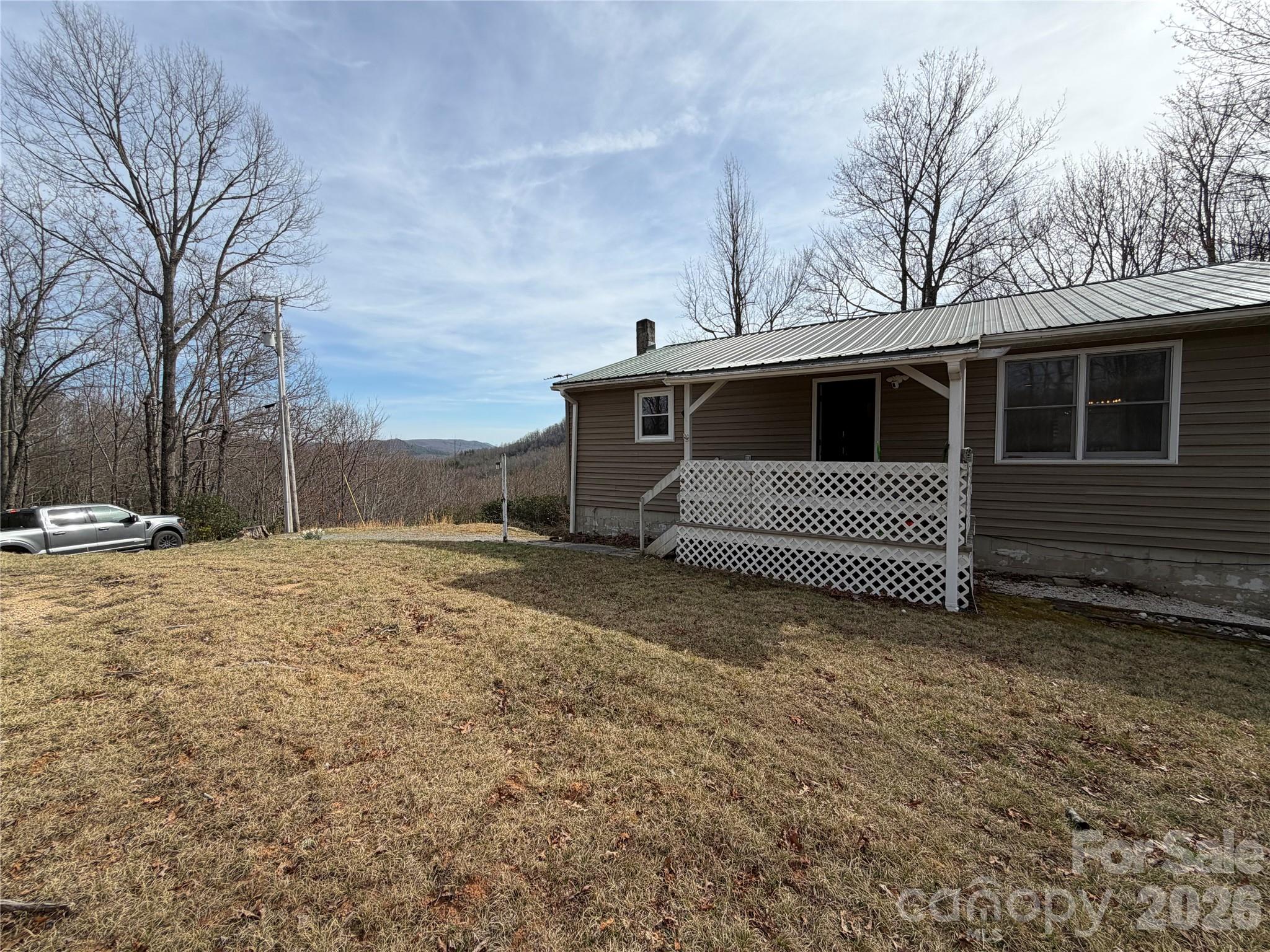 288 Willow Lane Property Photo 4