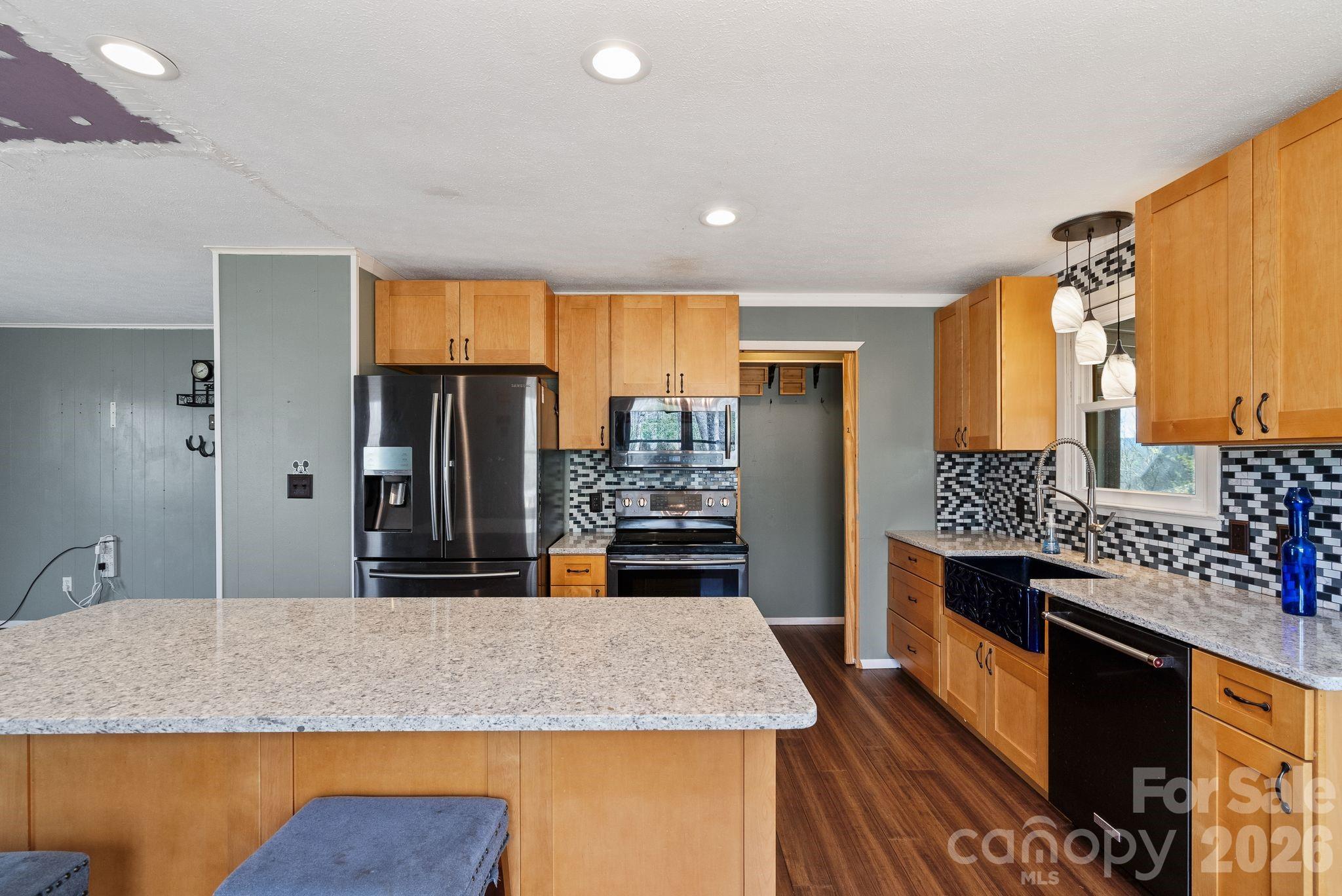 288 Willow Lane Property Photo 11