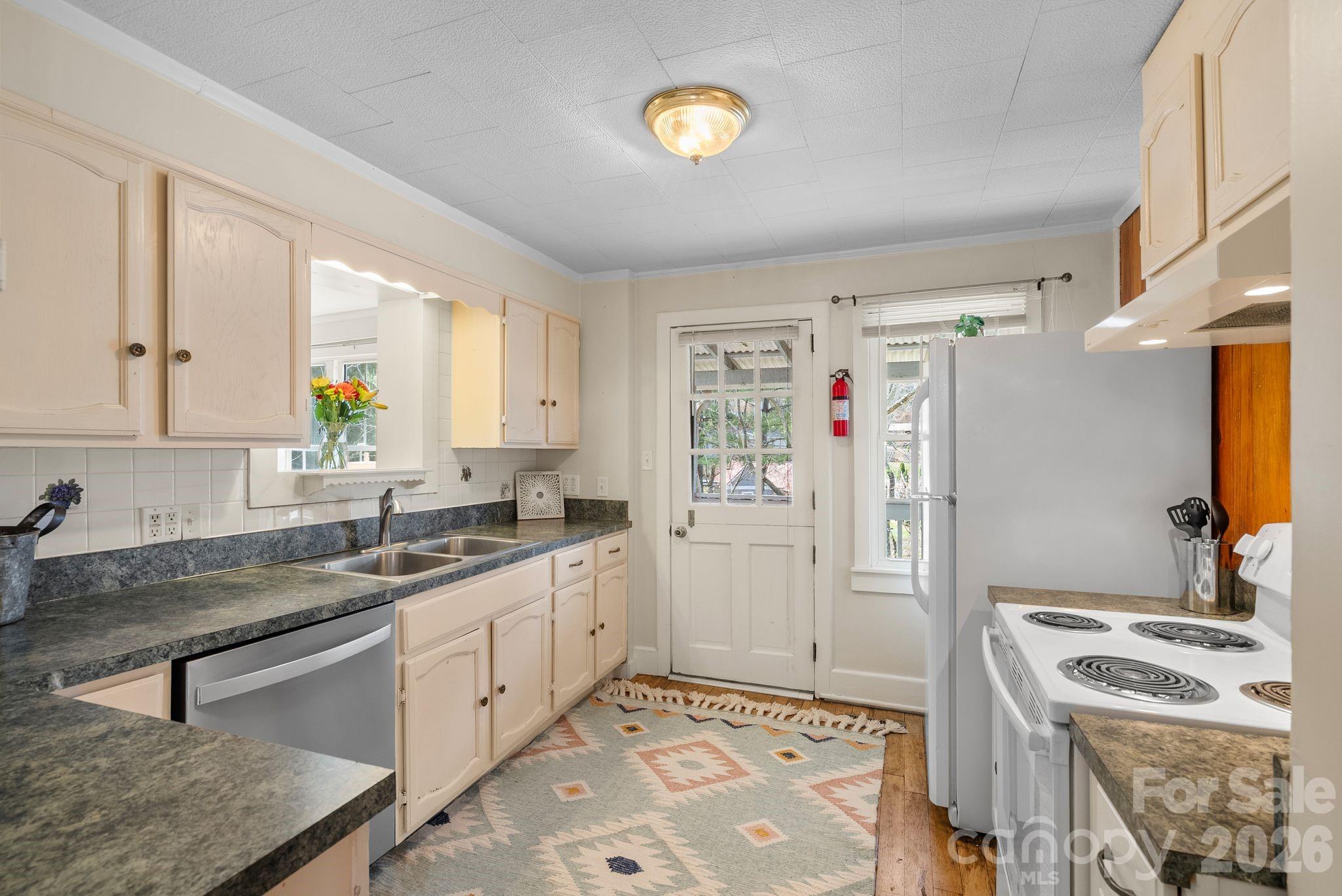 212 Holtzclaw Street Pt # 14-15 Property Photo 12