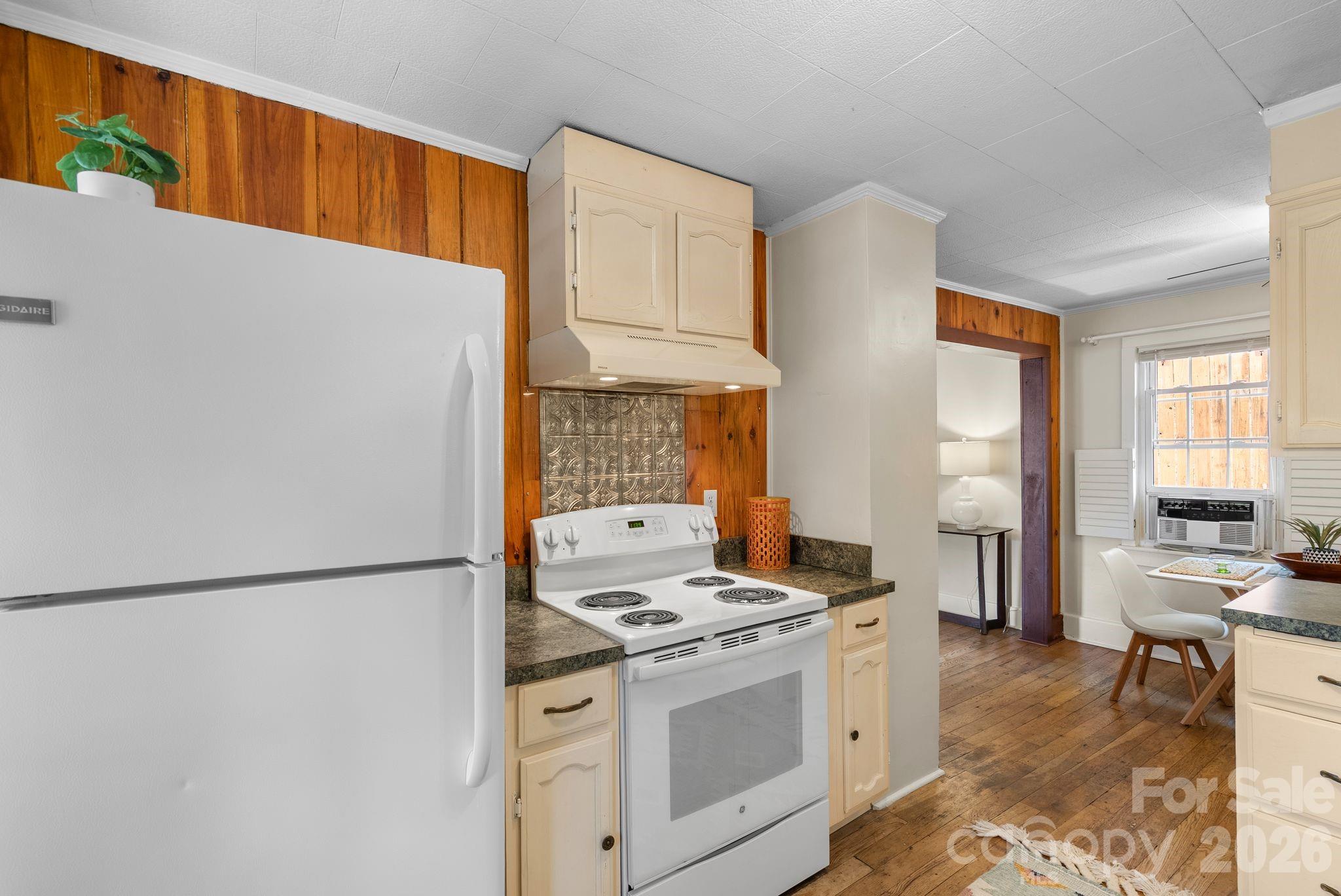 212 Holtzclaw Street Pt # 14-15 Property Photo 13