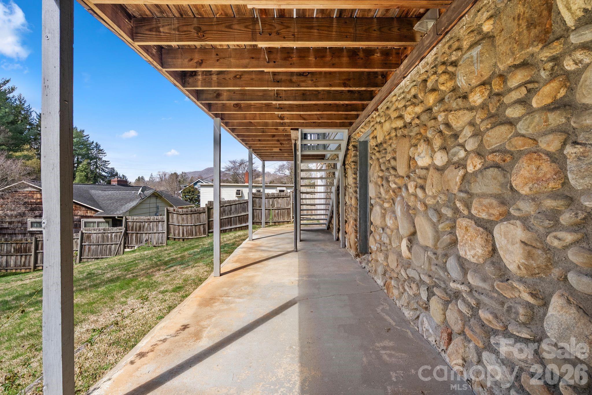 212 Holtzclaw Street Pt # 14-15 Property Photo 34