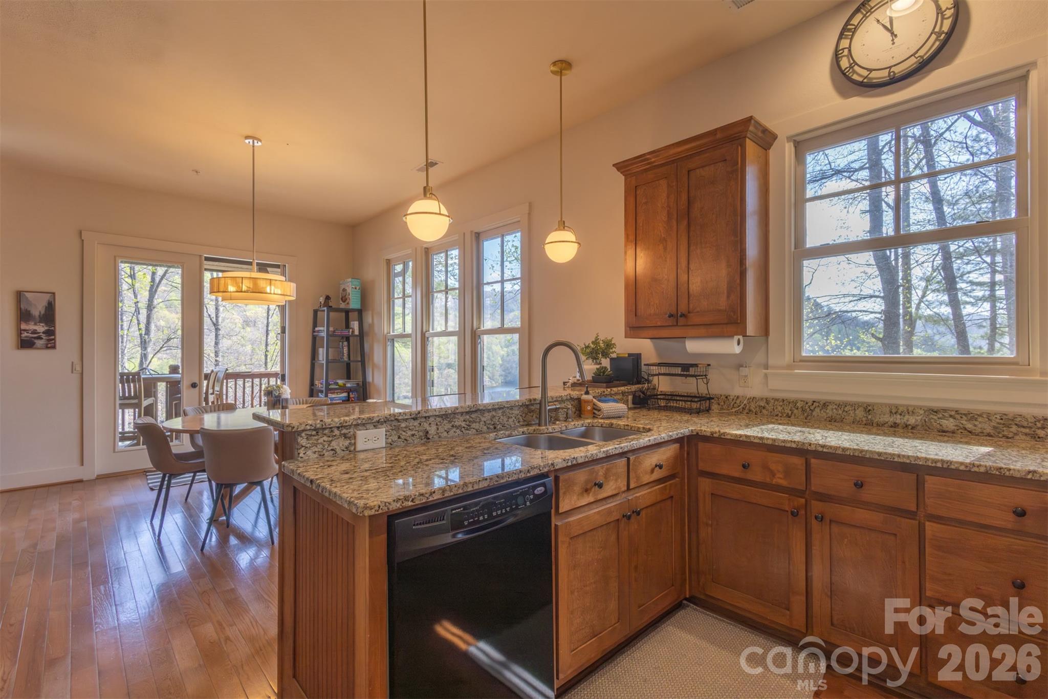 103 Southshore Drive B4 Property Photo 15