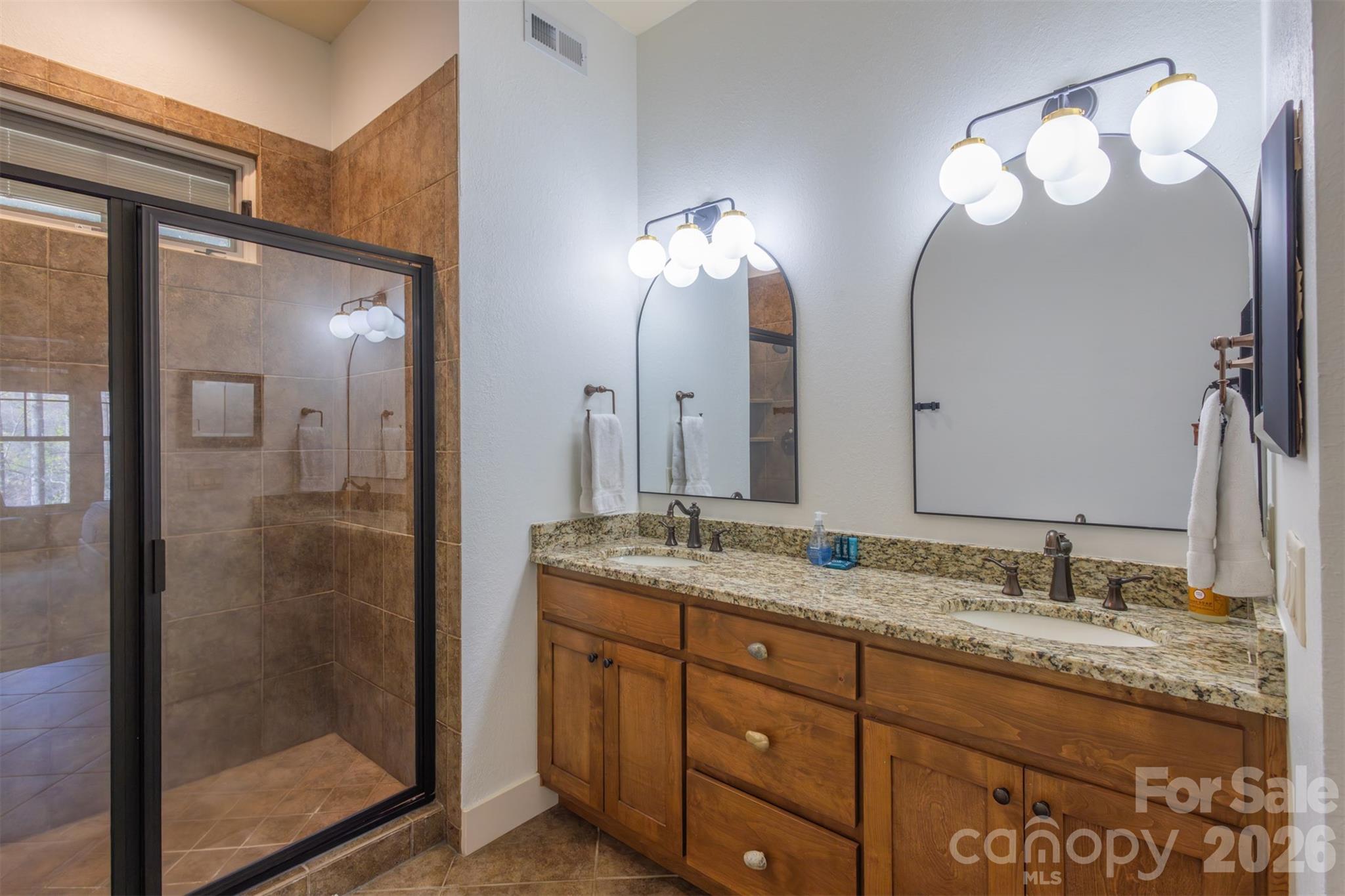 103 Southshore Drive B4 Property Photo 25