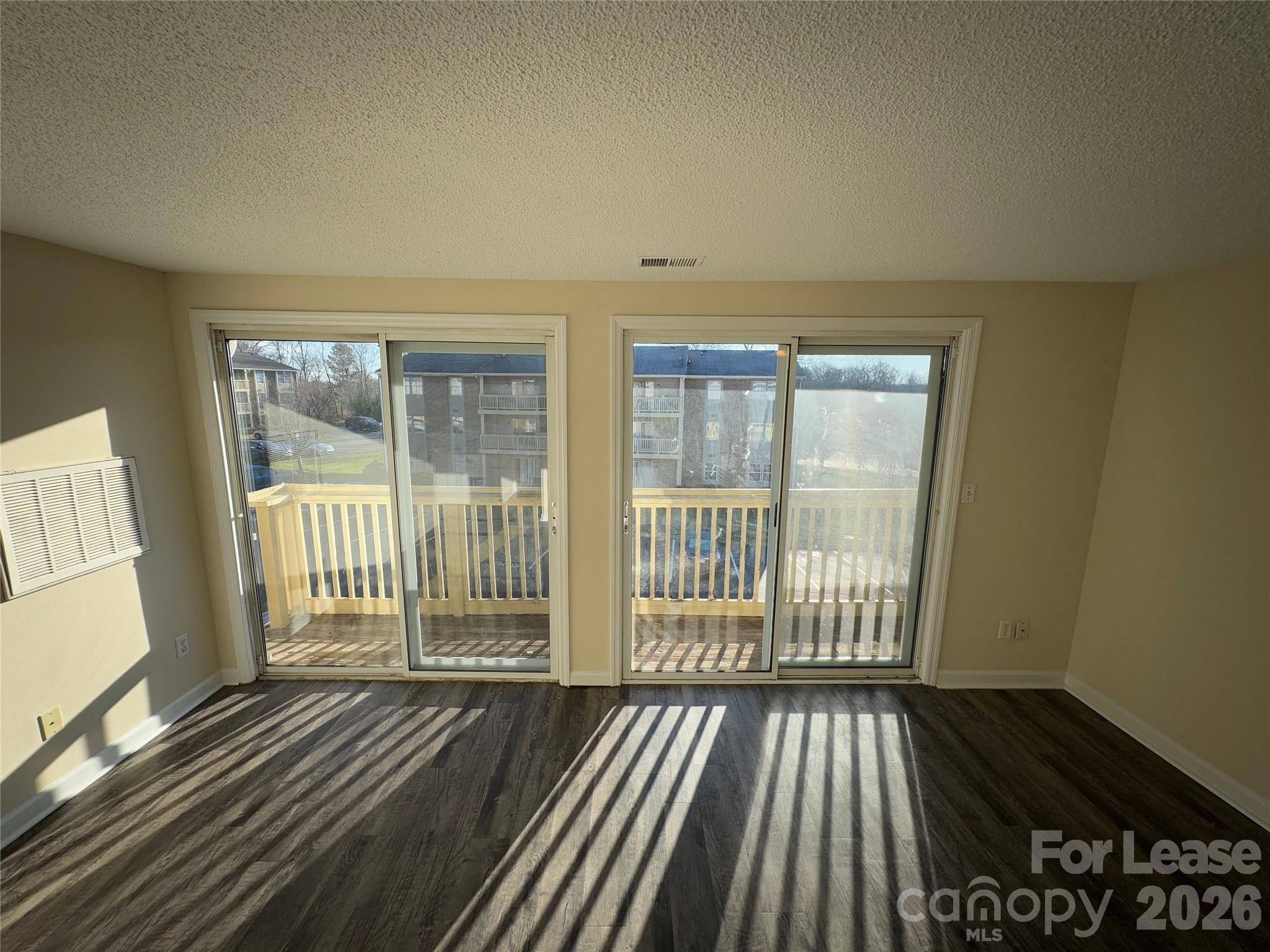 1604 Arlyn Circle Property Photo 3