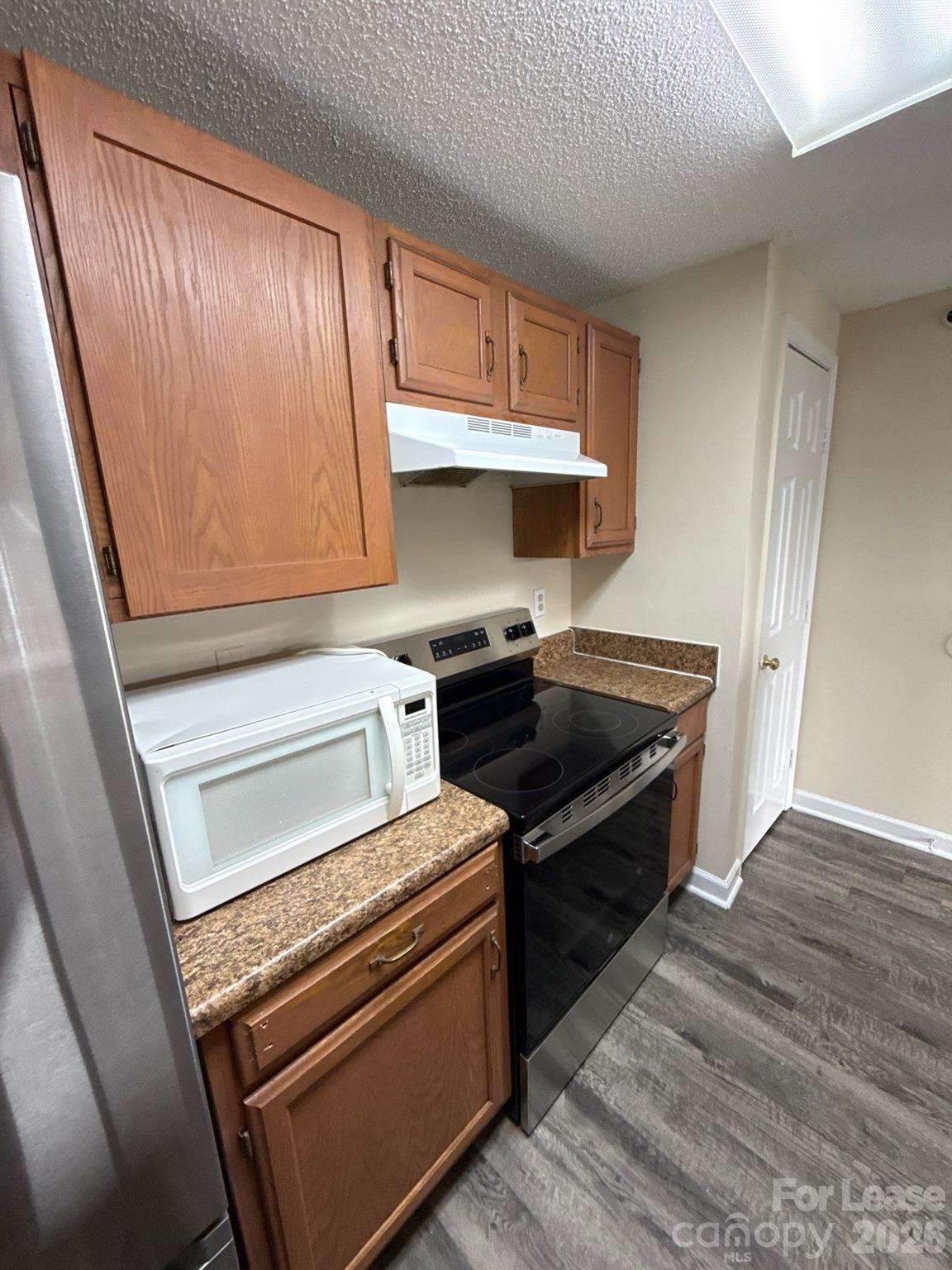 1604 Arlyn Circle Property Photo 7