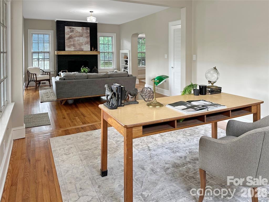 317 8th Street Property Photo 4