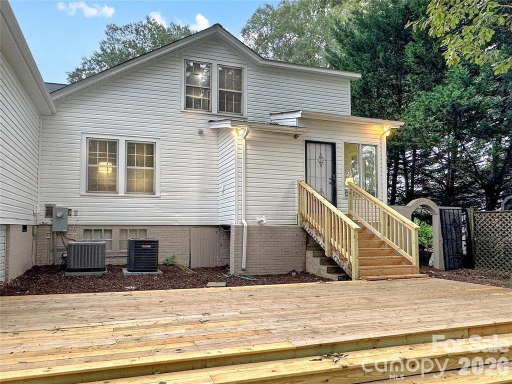 317 8th Street Property Photo 42