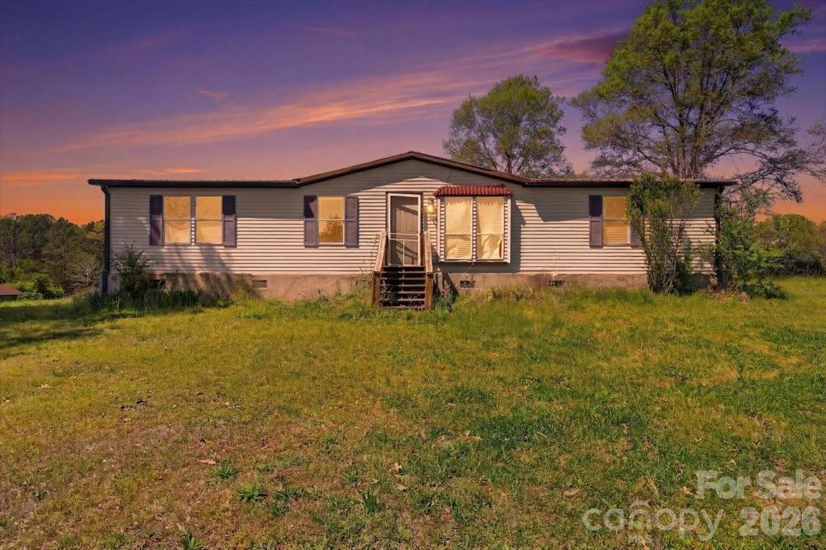2976 / 2980 Propst Road Property Photo 6