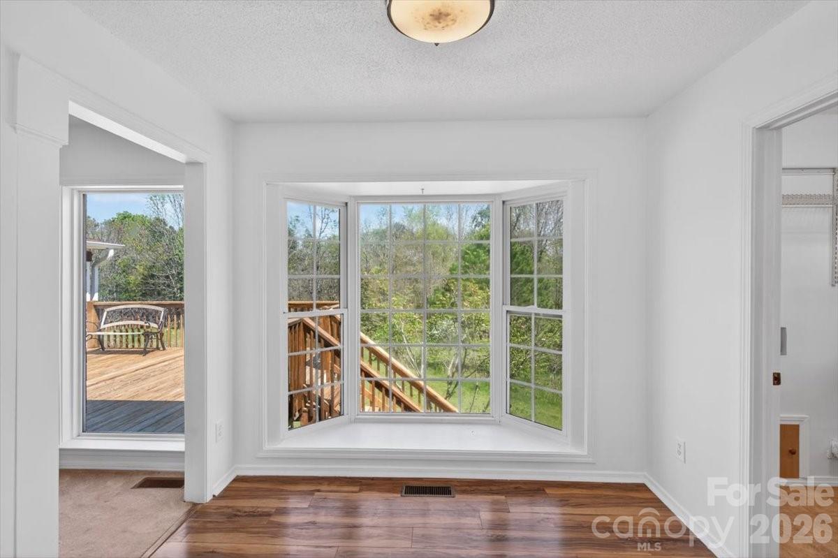 2976 / 2980 Propst Road Property Photo 17
