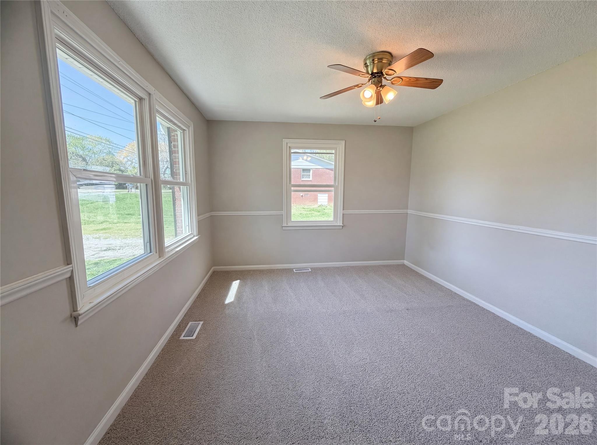4402 Ginger Drive Property Photo 3